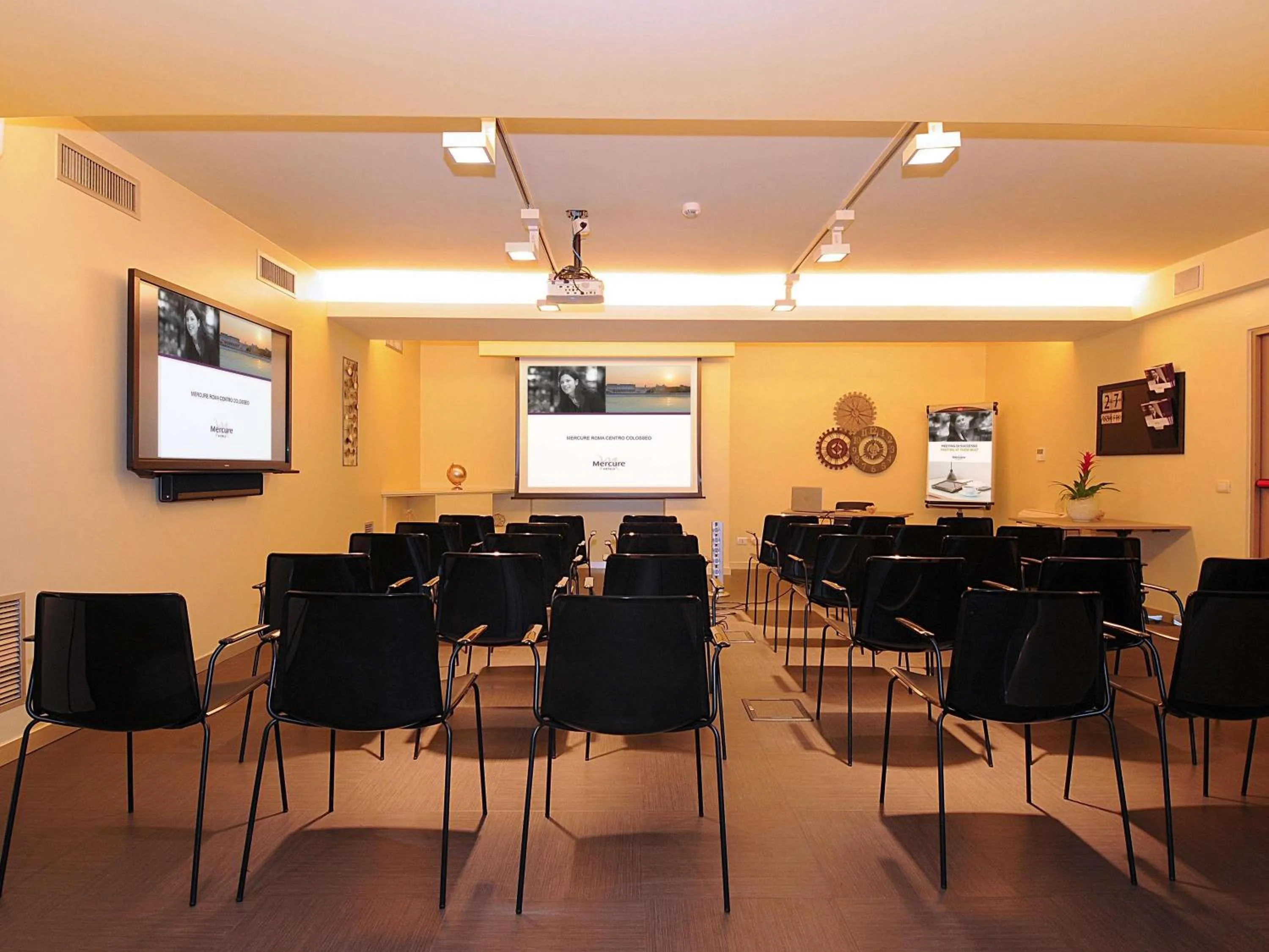 Meeting/conference room in Mercure Roma Centro Colosseo