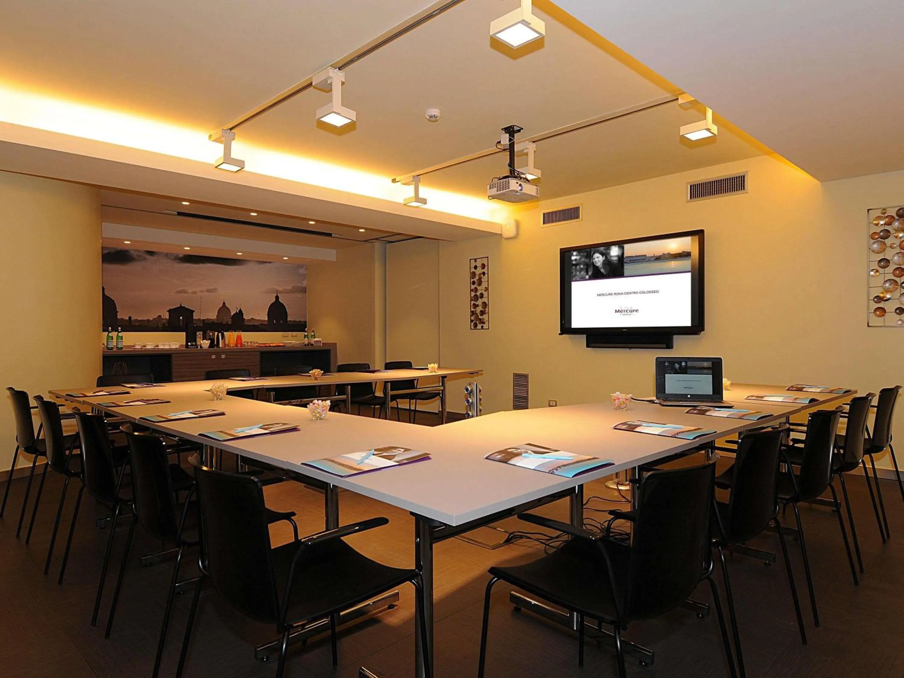 Meeting/conference room in Mercure Roma Centro Colosseo