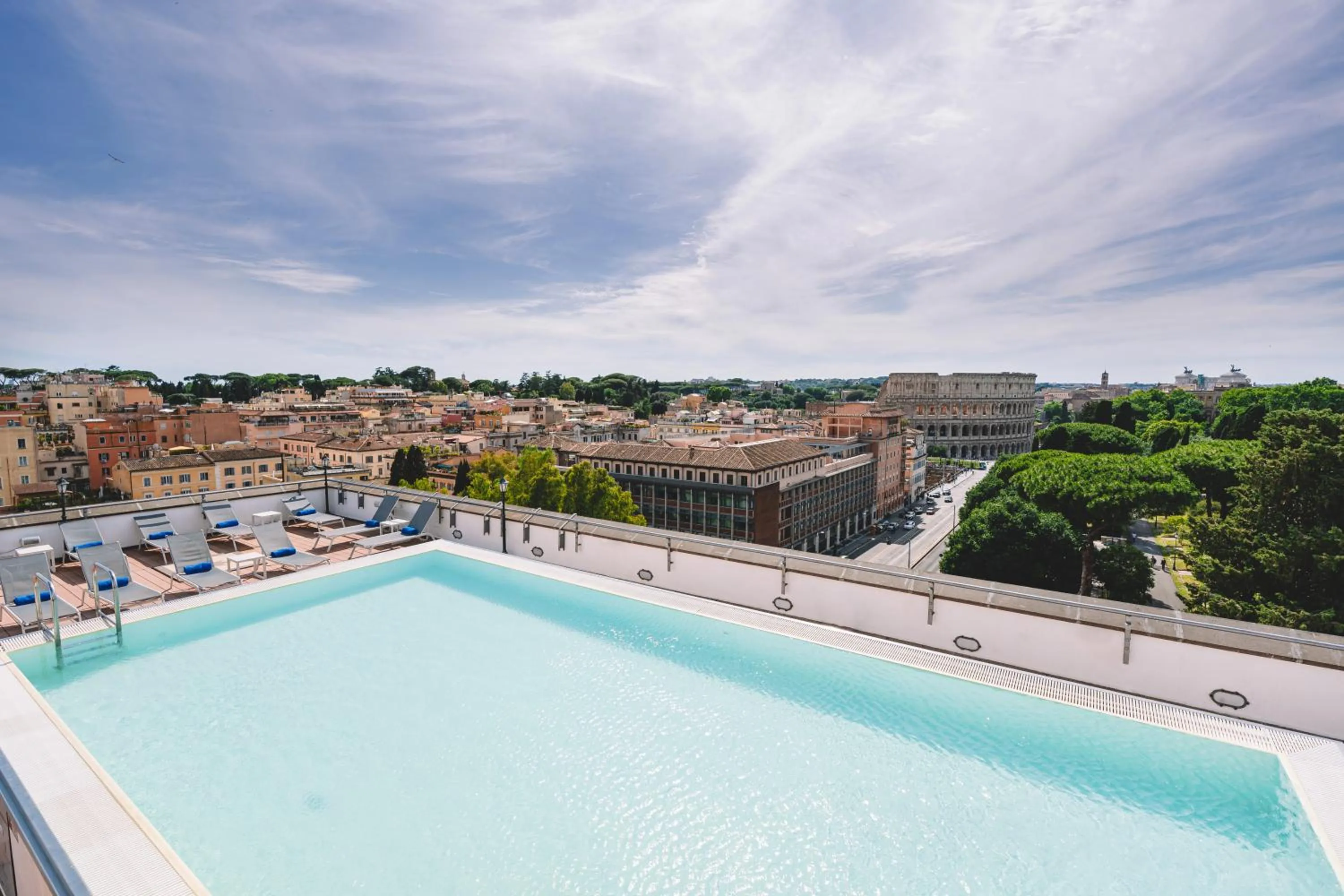 Swimming pool in Mercure Roma Centro Colosseo