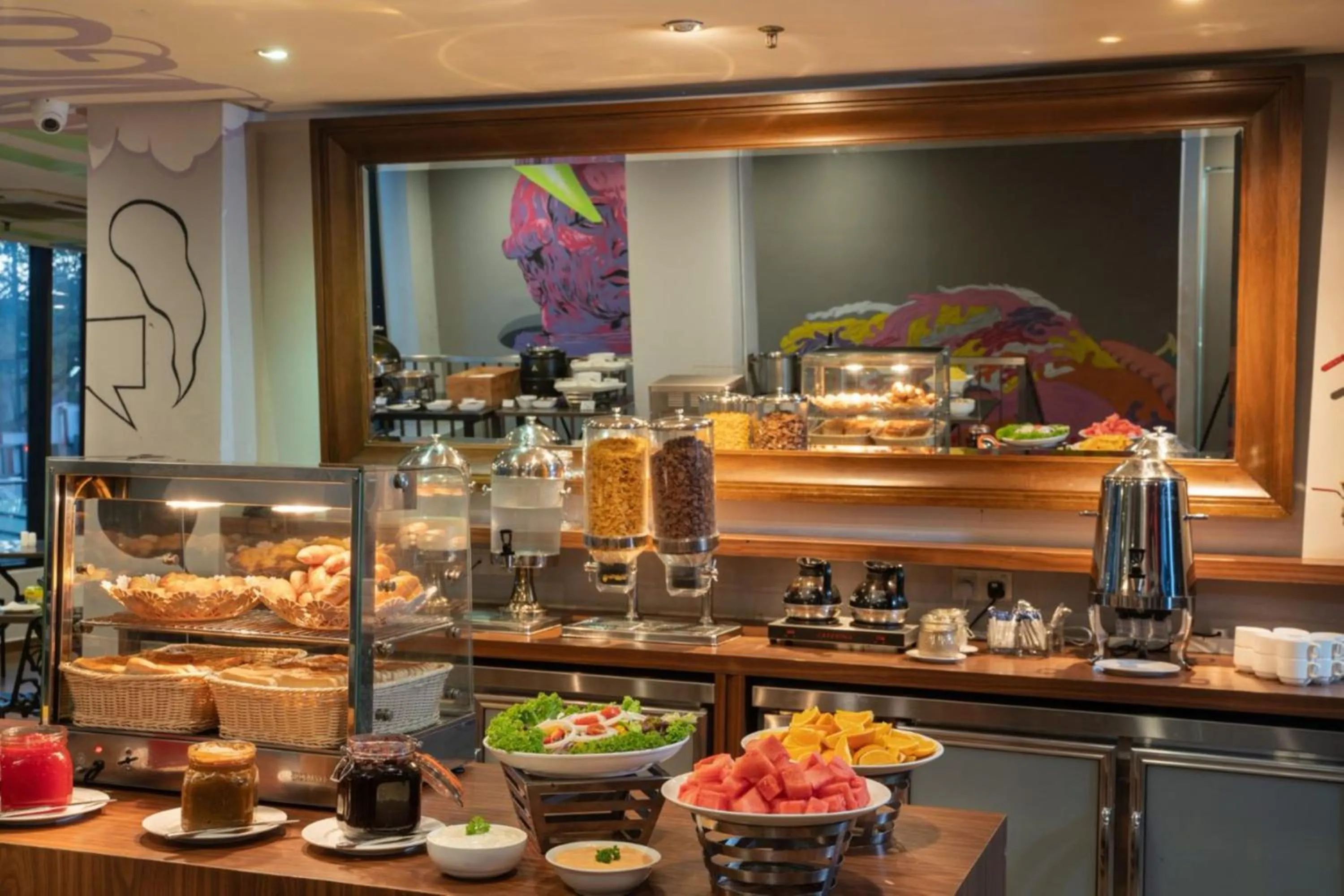 Restaurant/places to eat in Travelodge Georgetown, Penang