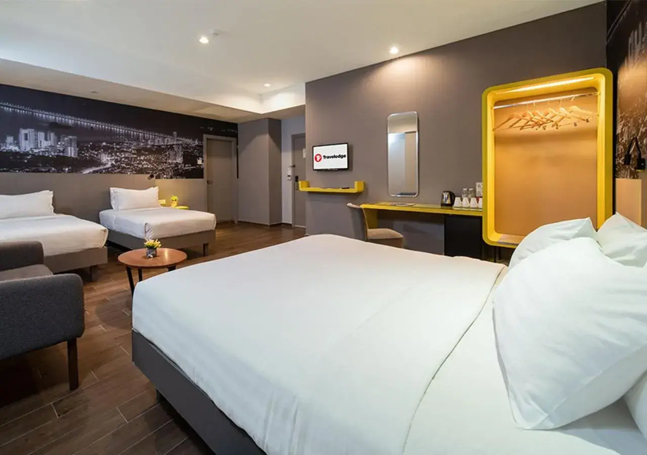 Friends and Family Quadruple Room in Travelodge Georgetown, Penang Friends and Family Quadruple Room in Travelodge Georgetown, Penang