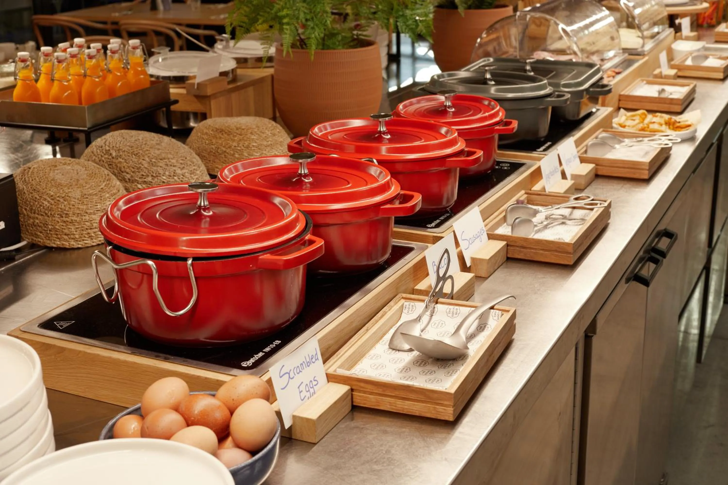 Buffet breakfast in The Social Hub Madrid 4 star