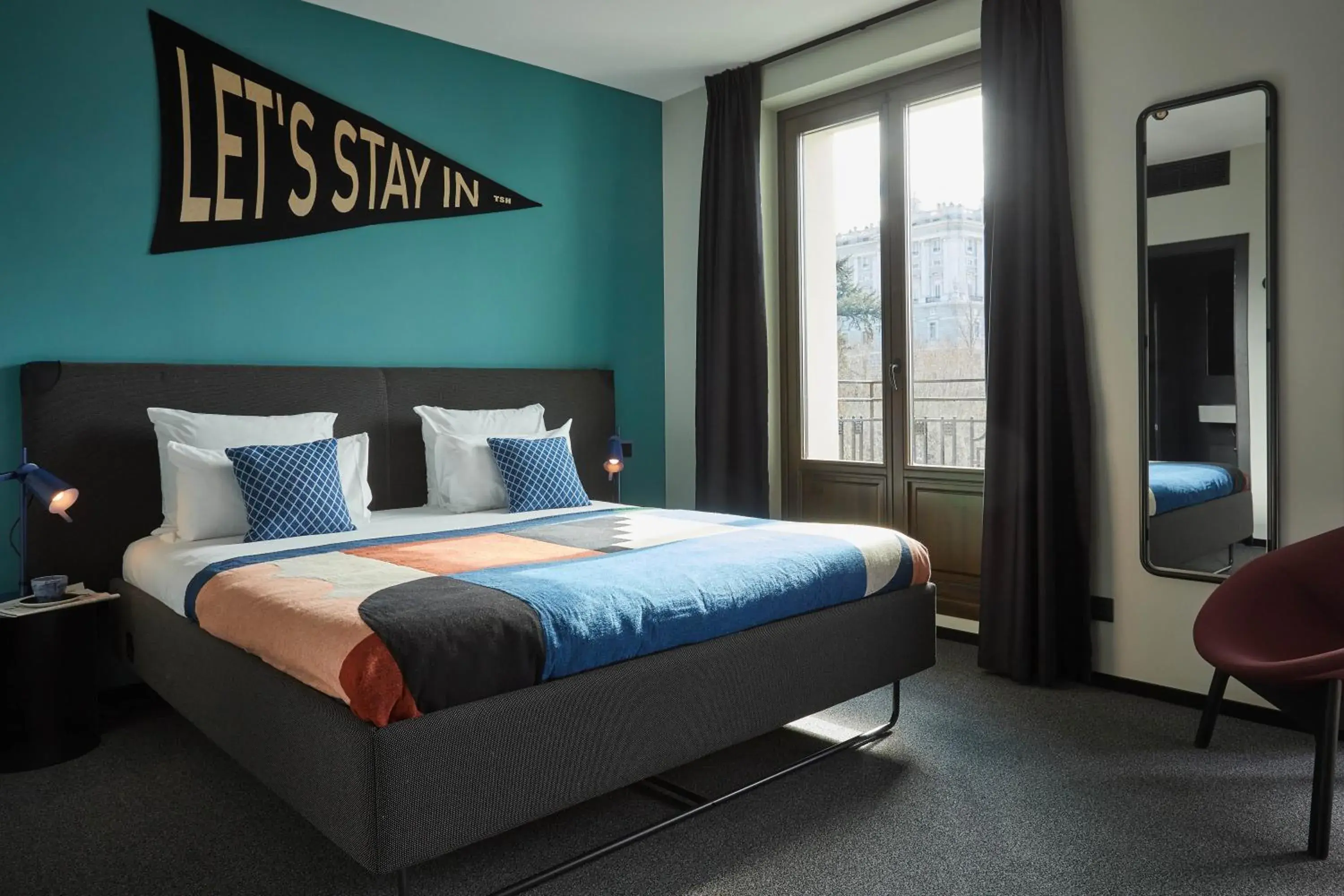 Deluxe King Palace View in The Social Hub Madrid 4 star Deluxe King Palace View in The Social Hub Madrid 4 star