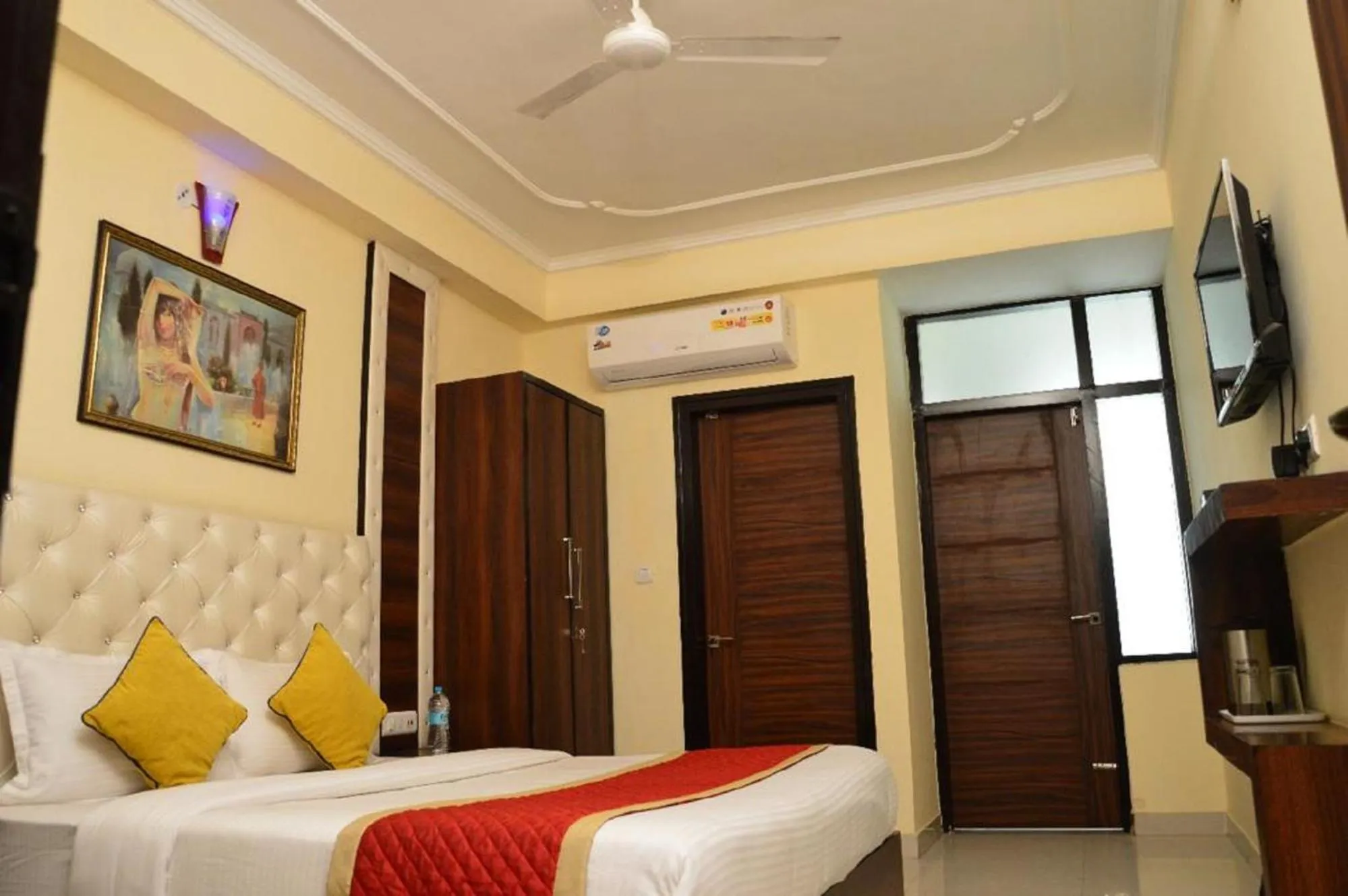 Bedroom in Hotel Eden