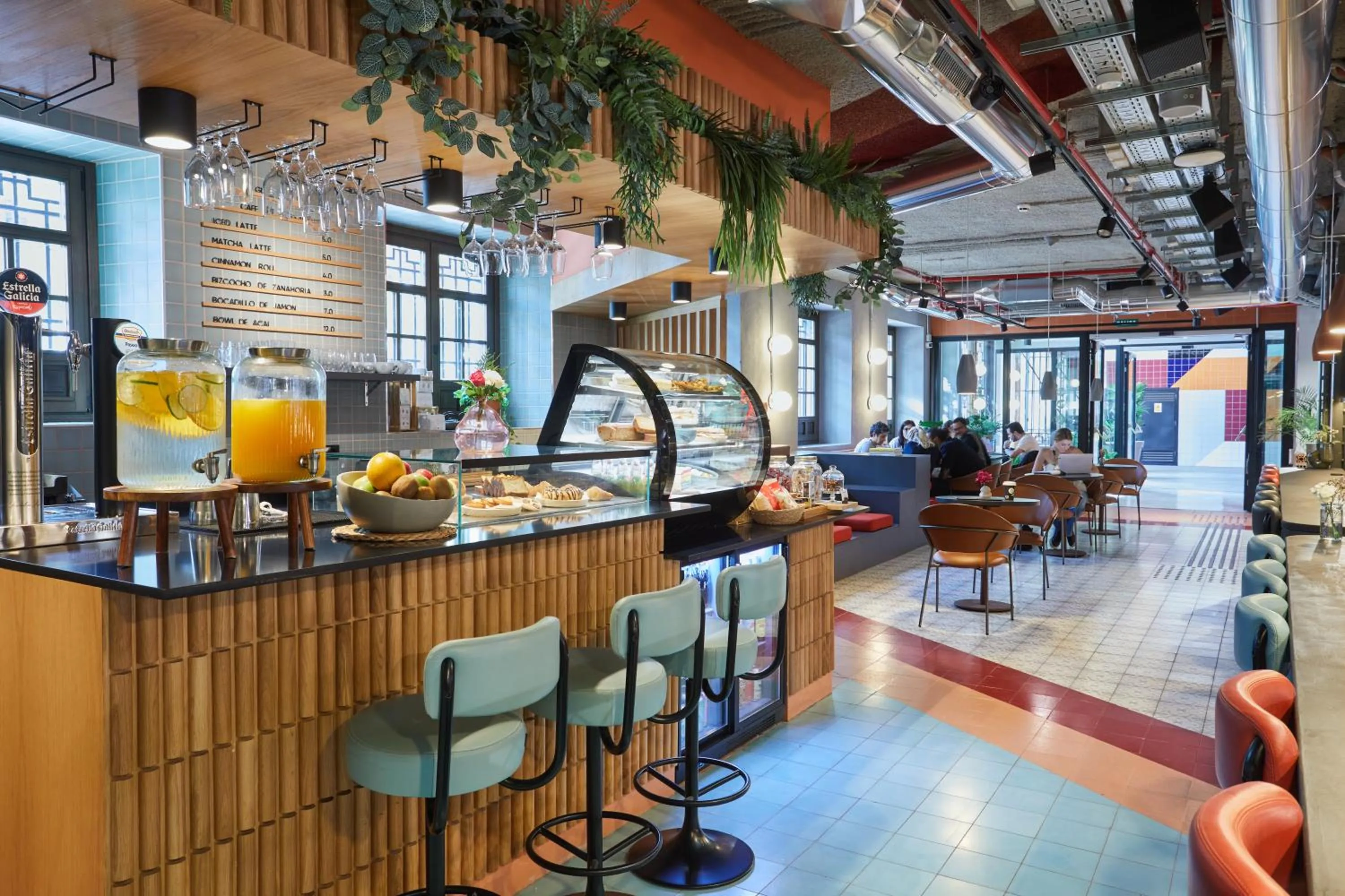 Restaurant/places to eat in The Social Hub Madrid