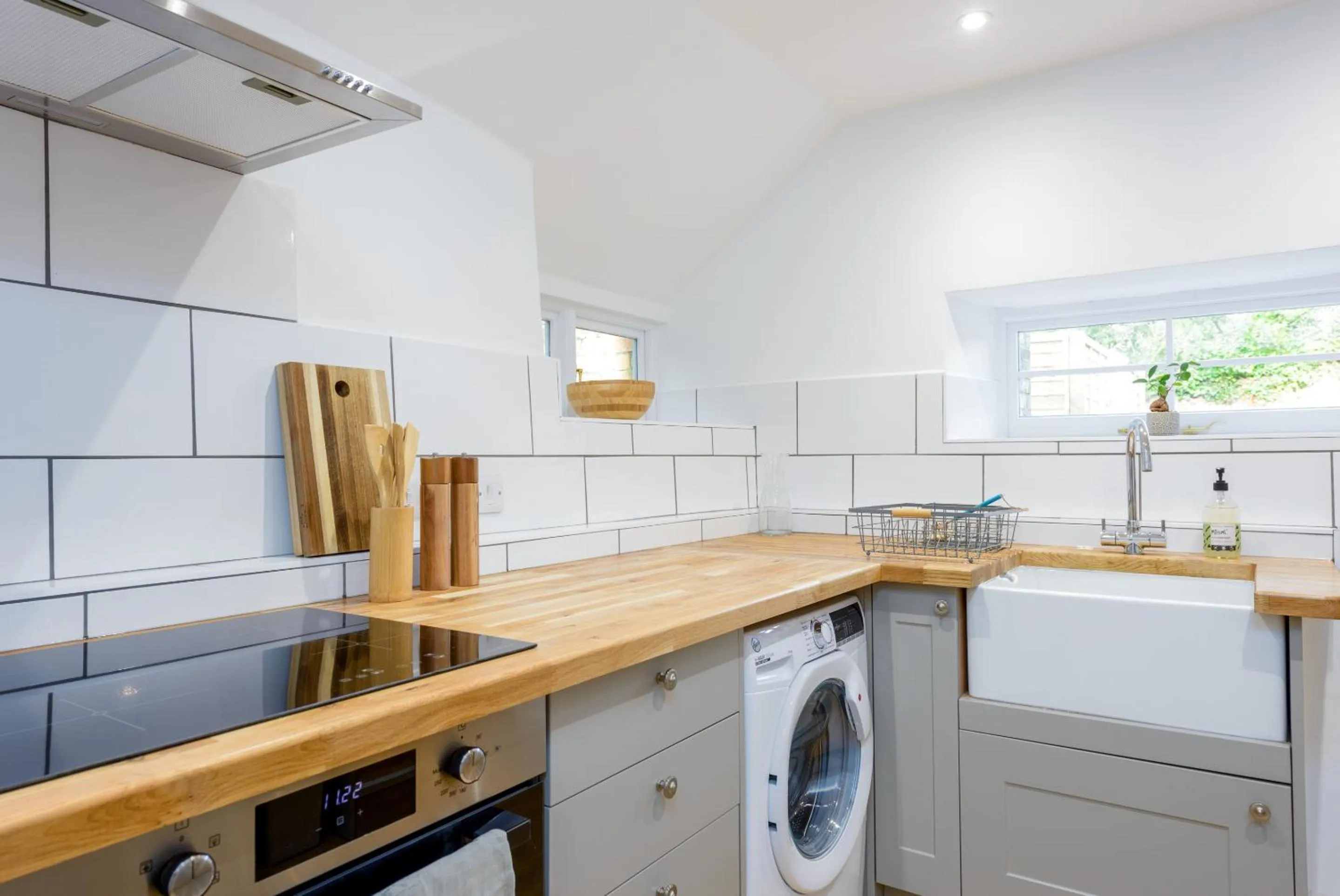 Kitchen or kitchenette in The Retreat New Forest