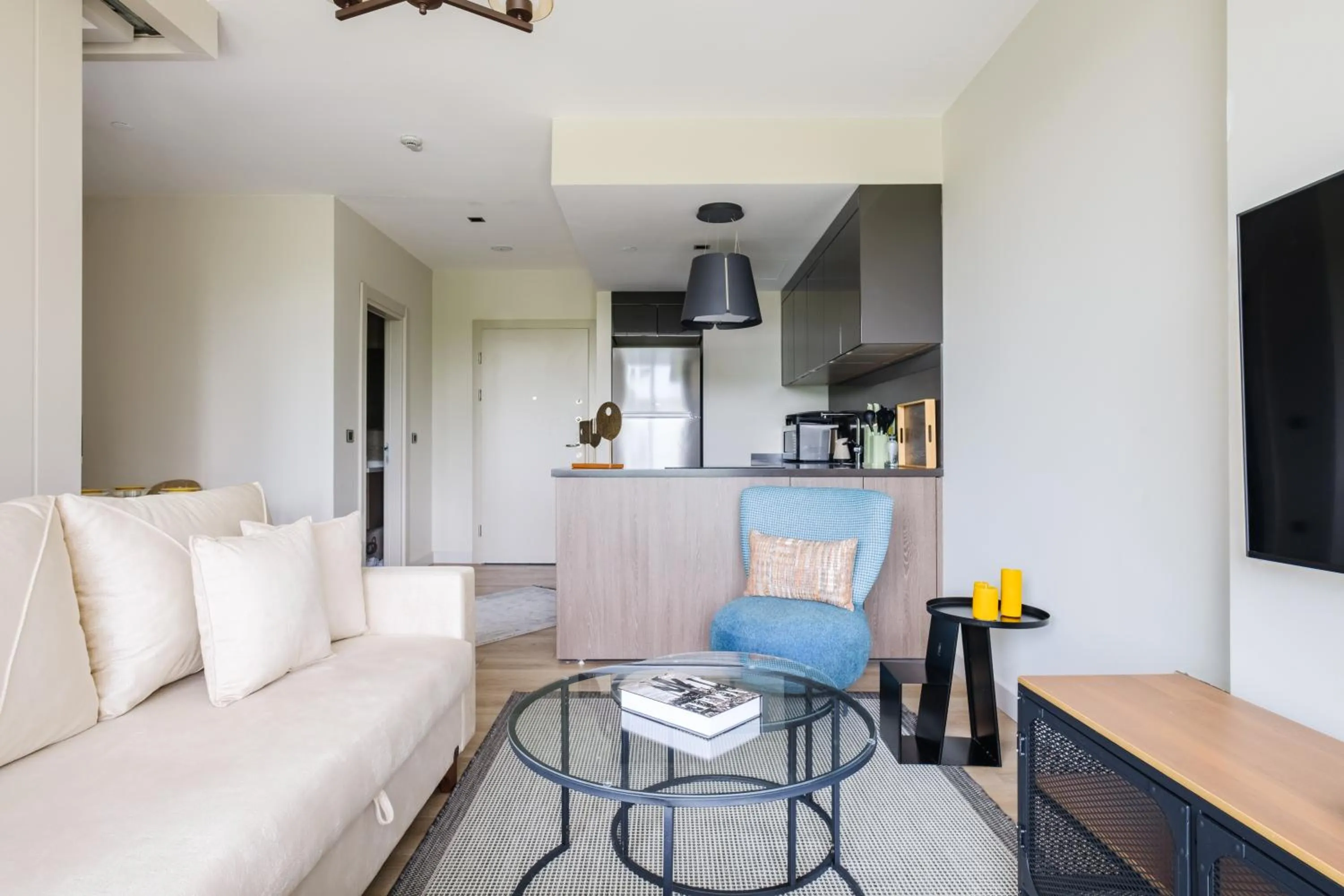 Living room in AS Maslak by NewInn