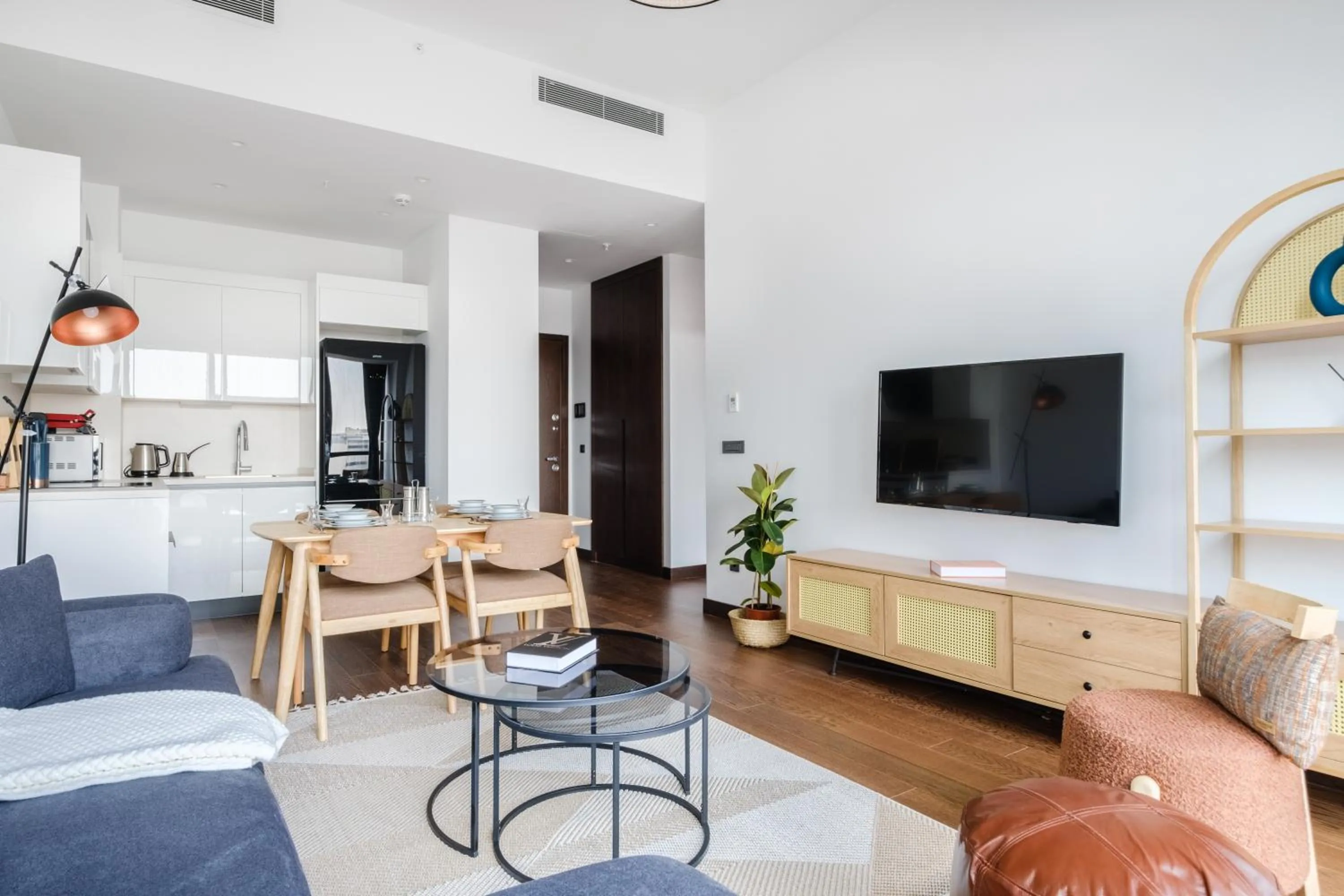 Communal lounge/ TV room in AS Maslak by NewInn