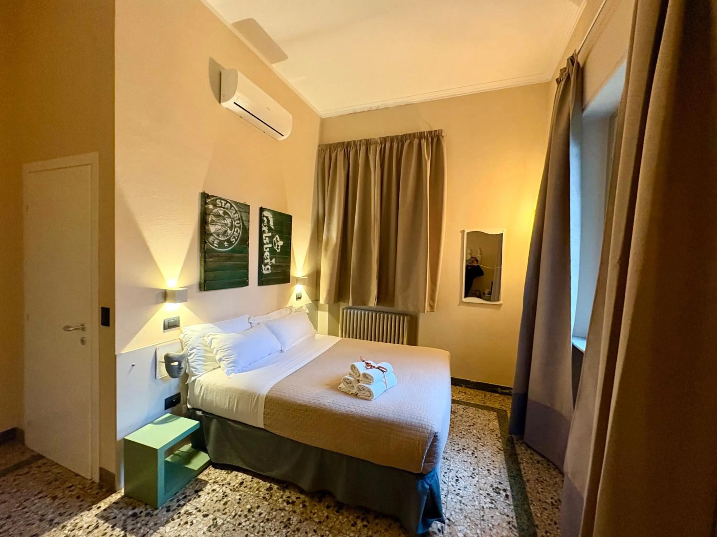 Bed in Lucca In Villa Elisa & Gentucca