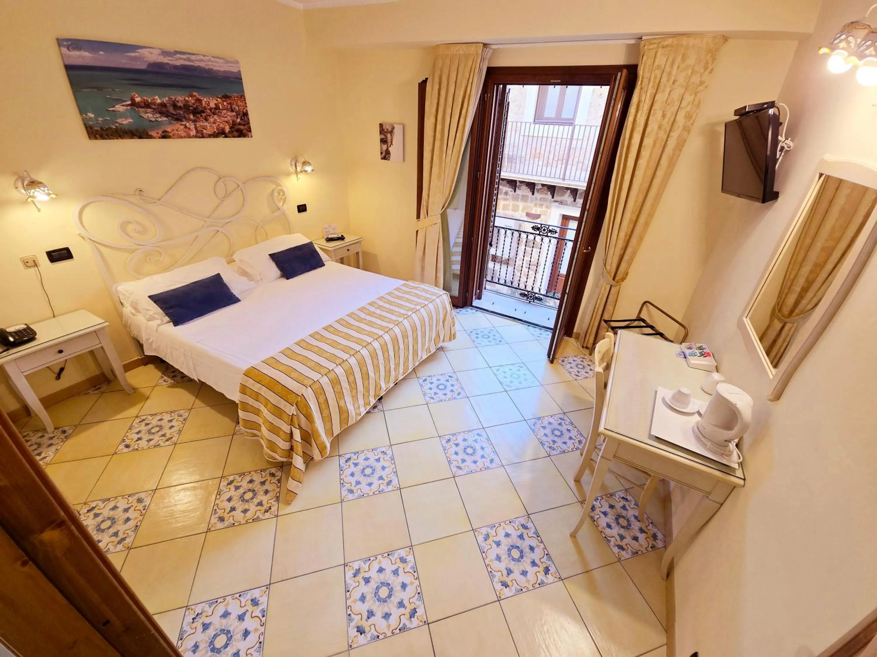 Photo of the whole room, Bed in Hotel Cala Marina