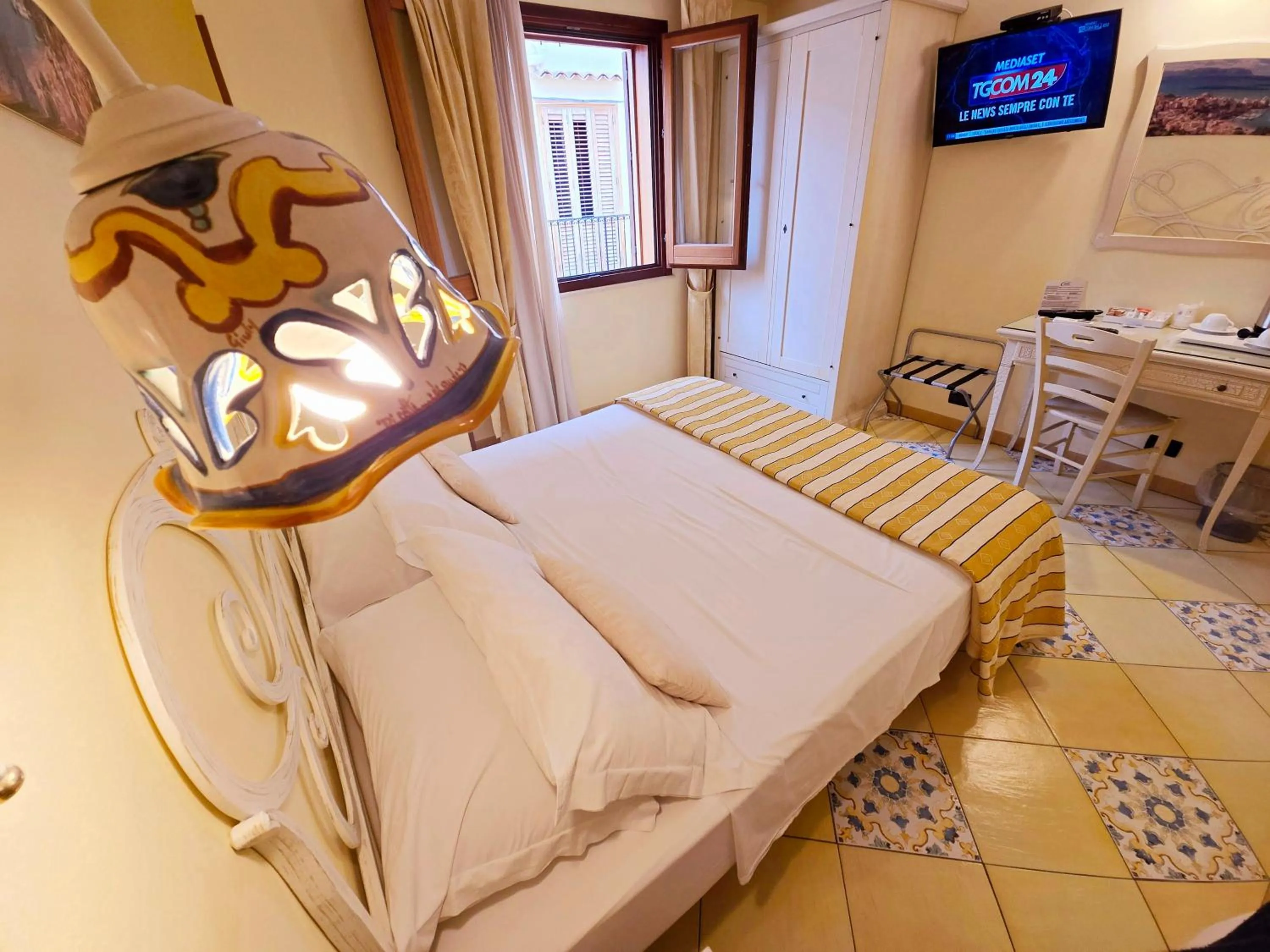 Bedroom, Bed in Hotel Cala Marina