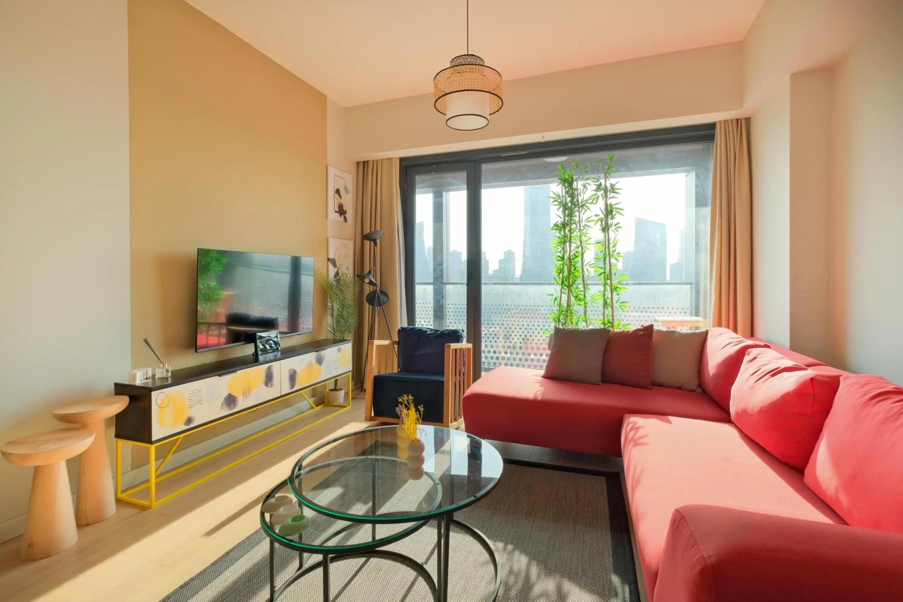 Living room in Roya Nova Residence by NewInn