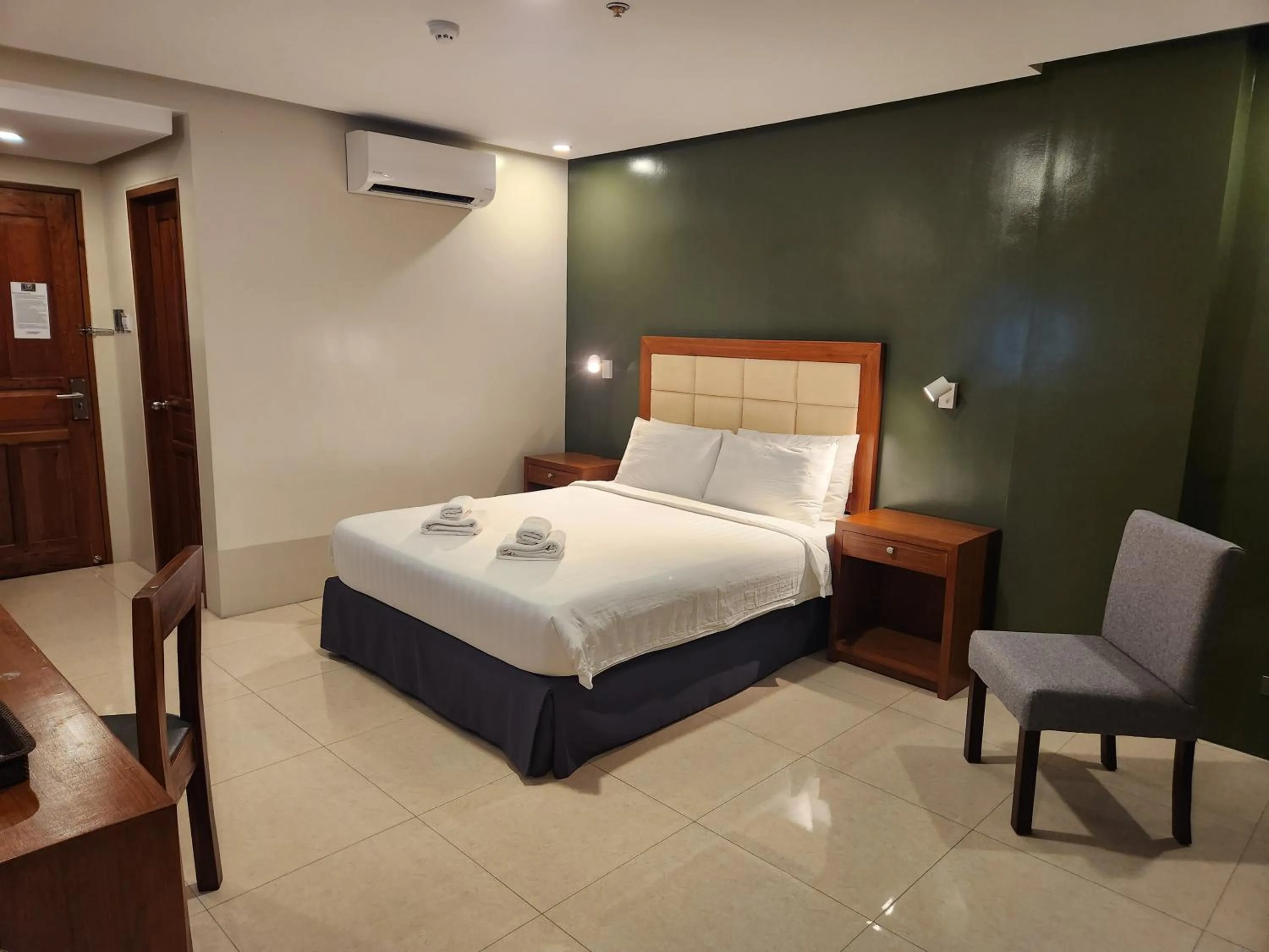 Photo of the whole room, Bed in Hotel Herencia 625