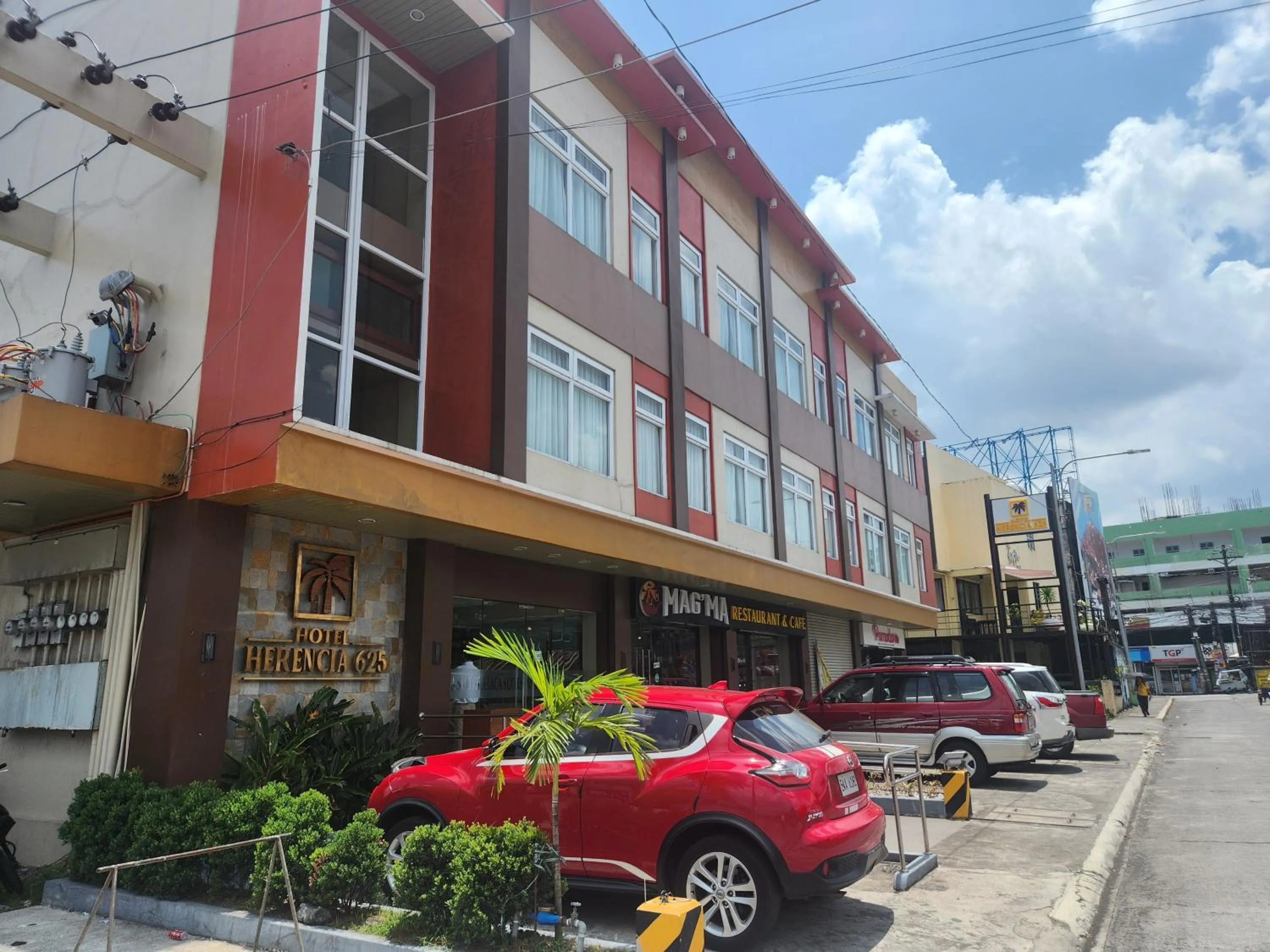 Facade/entrance in Hotel Herencia 625
