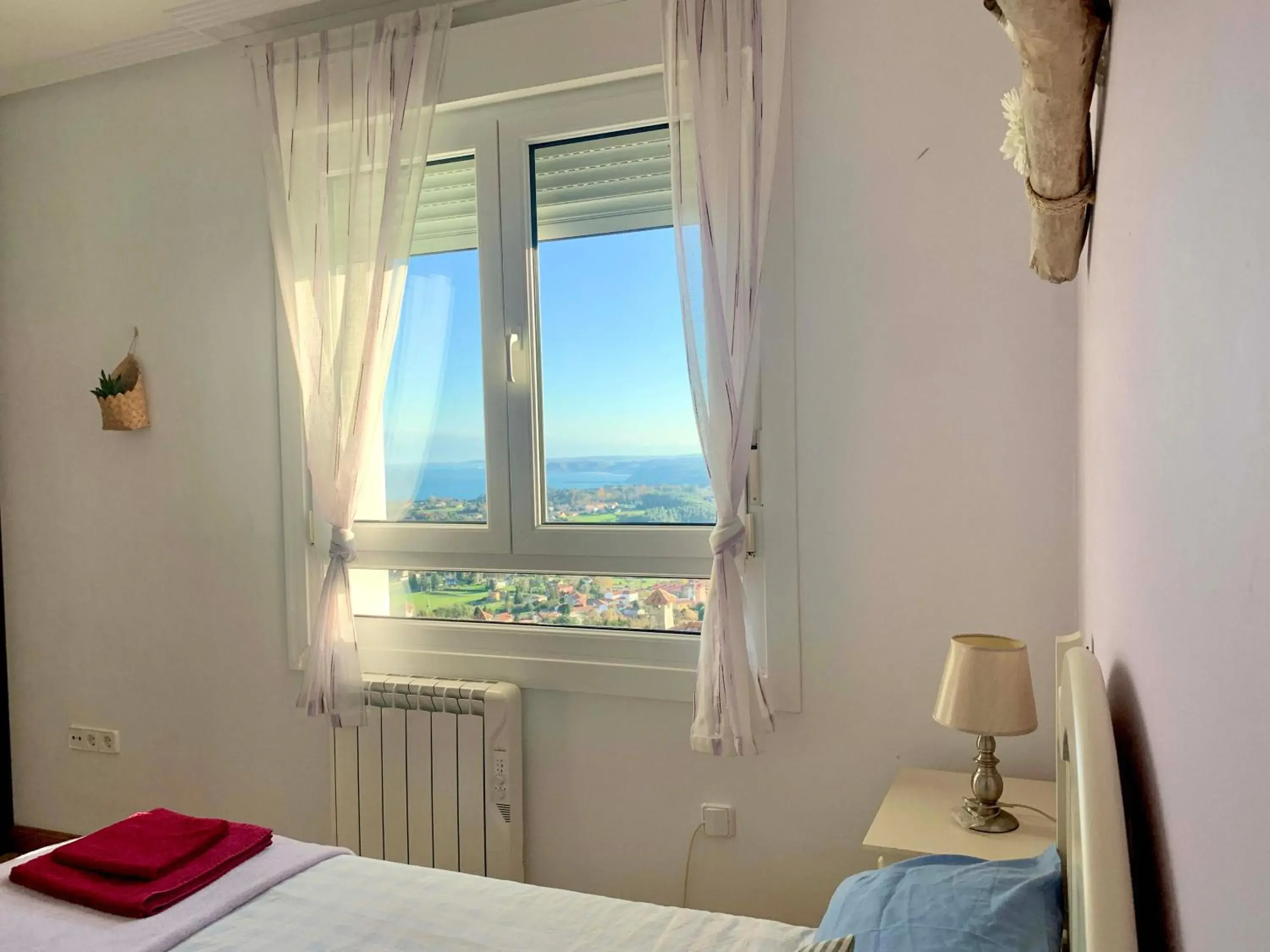 Double Room with Shared Bathroom - single occupancy in El Gato Gordo - bike & surf house Double Room with Shared Bathroom - single occupancy in El Gato Gordo - bike & surf house