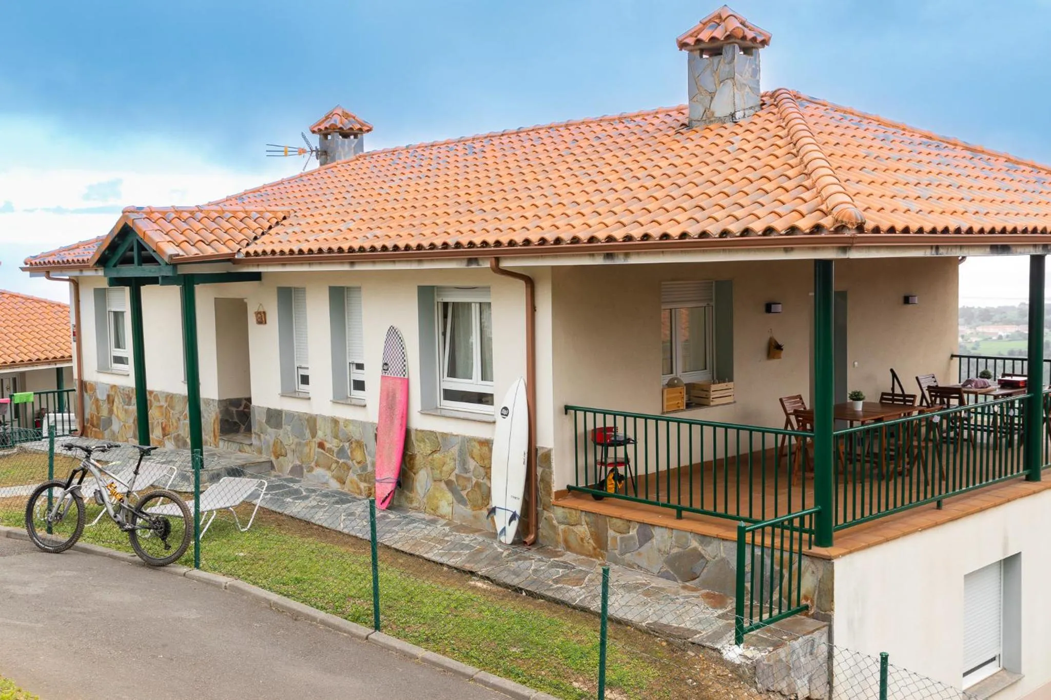 Garden in El Gato Gordo - bike & surf house