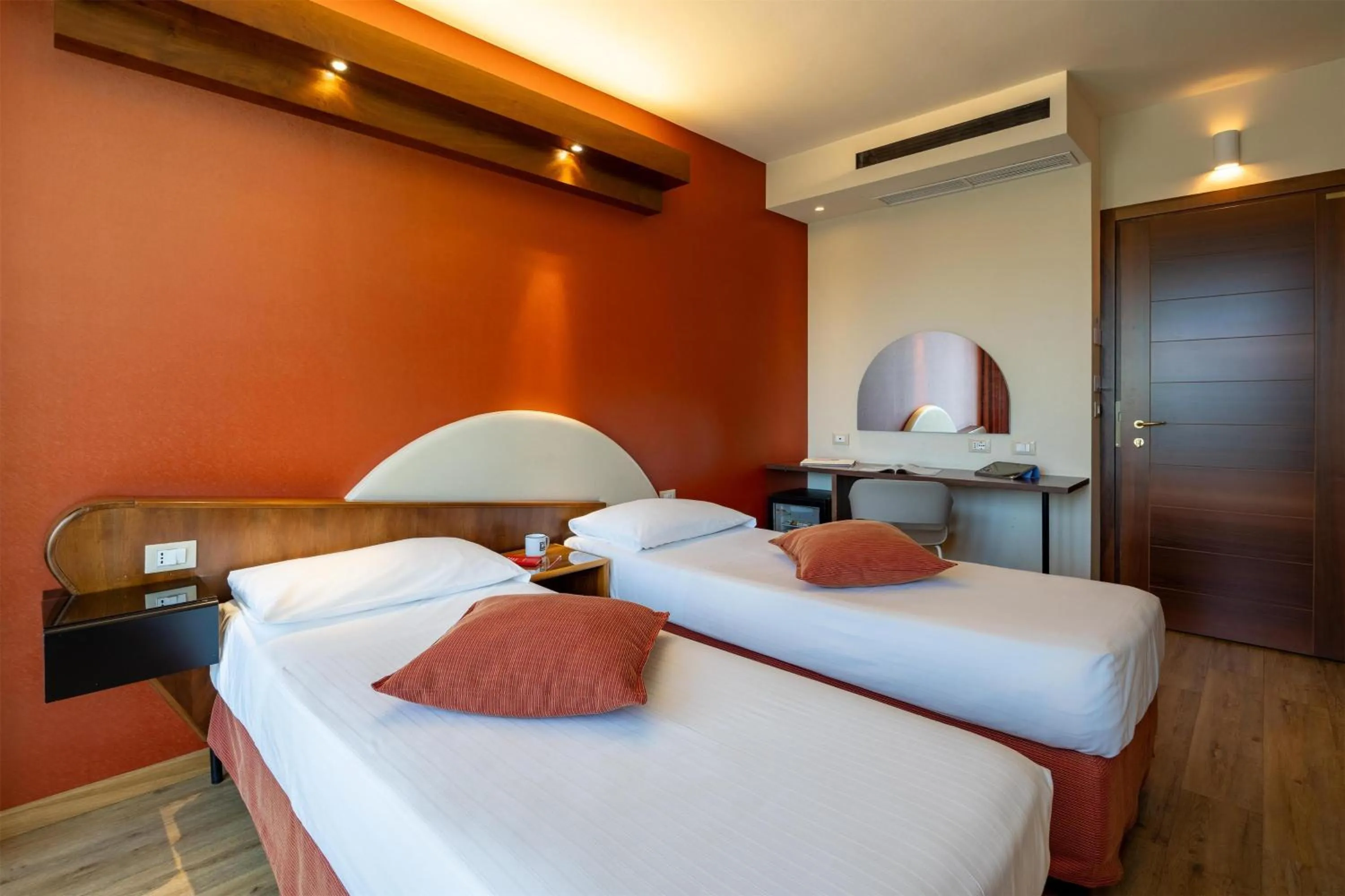 Bedroom, Bed in La Villa - Sure Hotel Collection by Best Western
