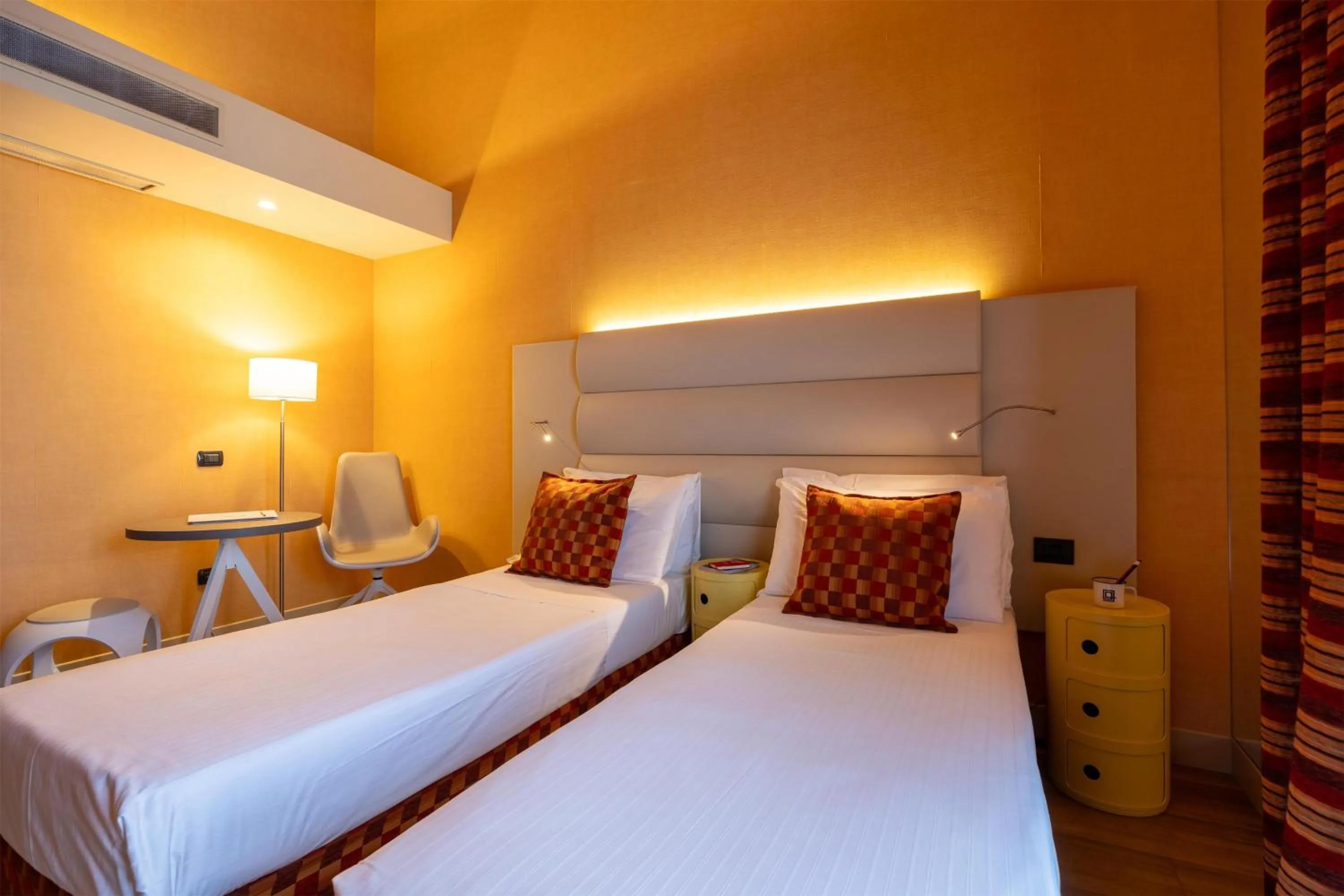 Bedroom, Bed in La Villa - Sure Hotel Collection by Best Western