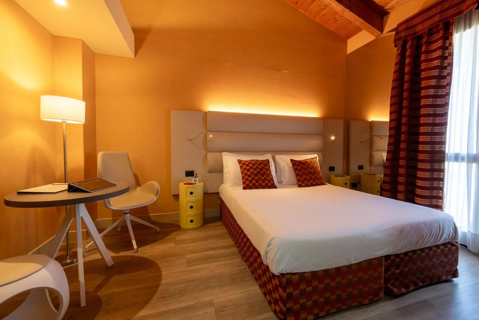 Bedroom, Bed in La Villa - Sure Hotel Collection by Best Western