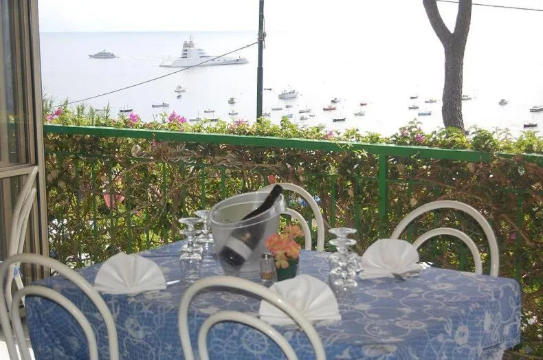 Restaurant/places to eat in Torre Turbolo Apartments