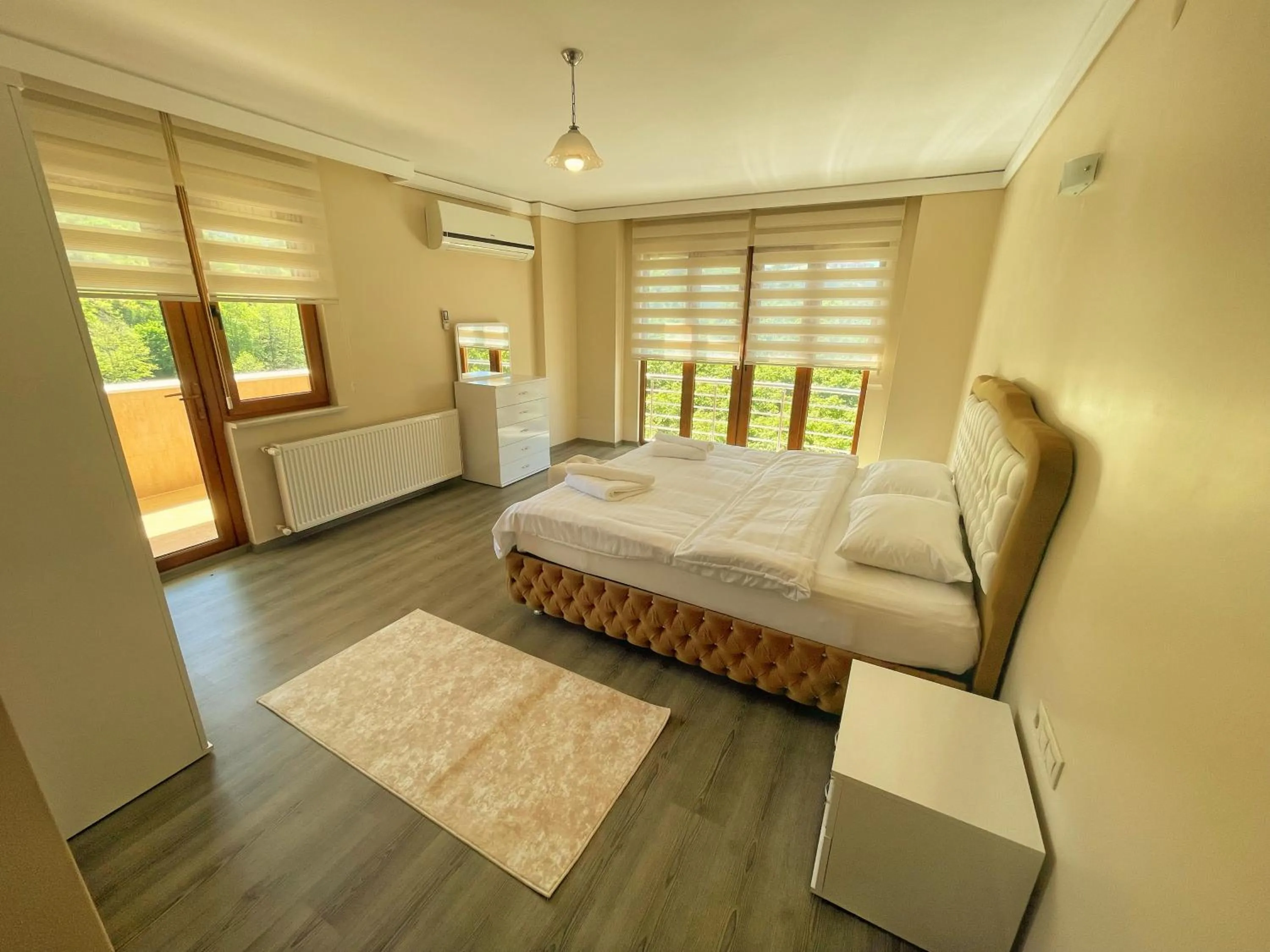 Bedroom, Bed in LUSTRA GARDEN SUİTE