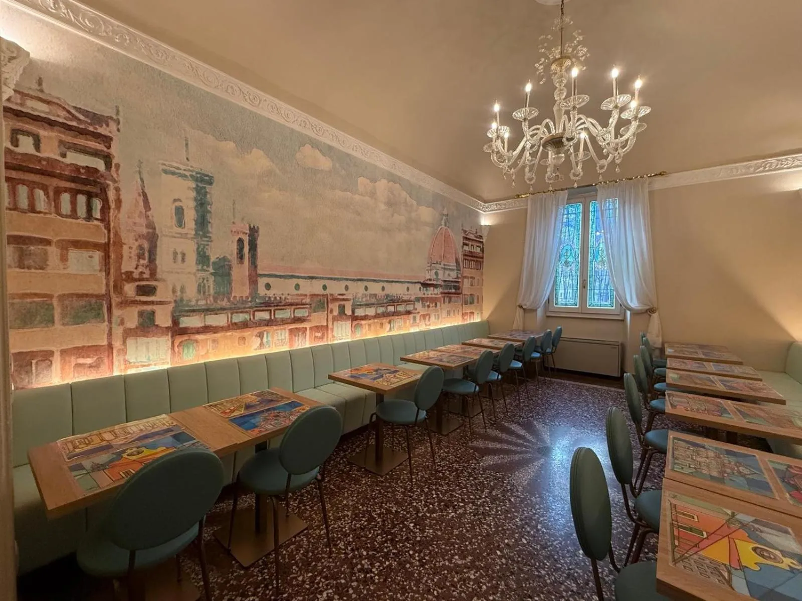 Restaurant/places to eat in Hotel Donatello