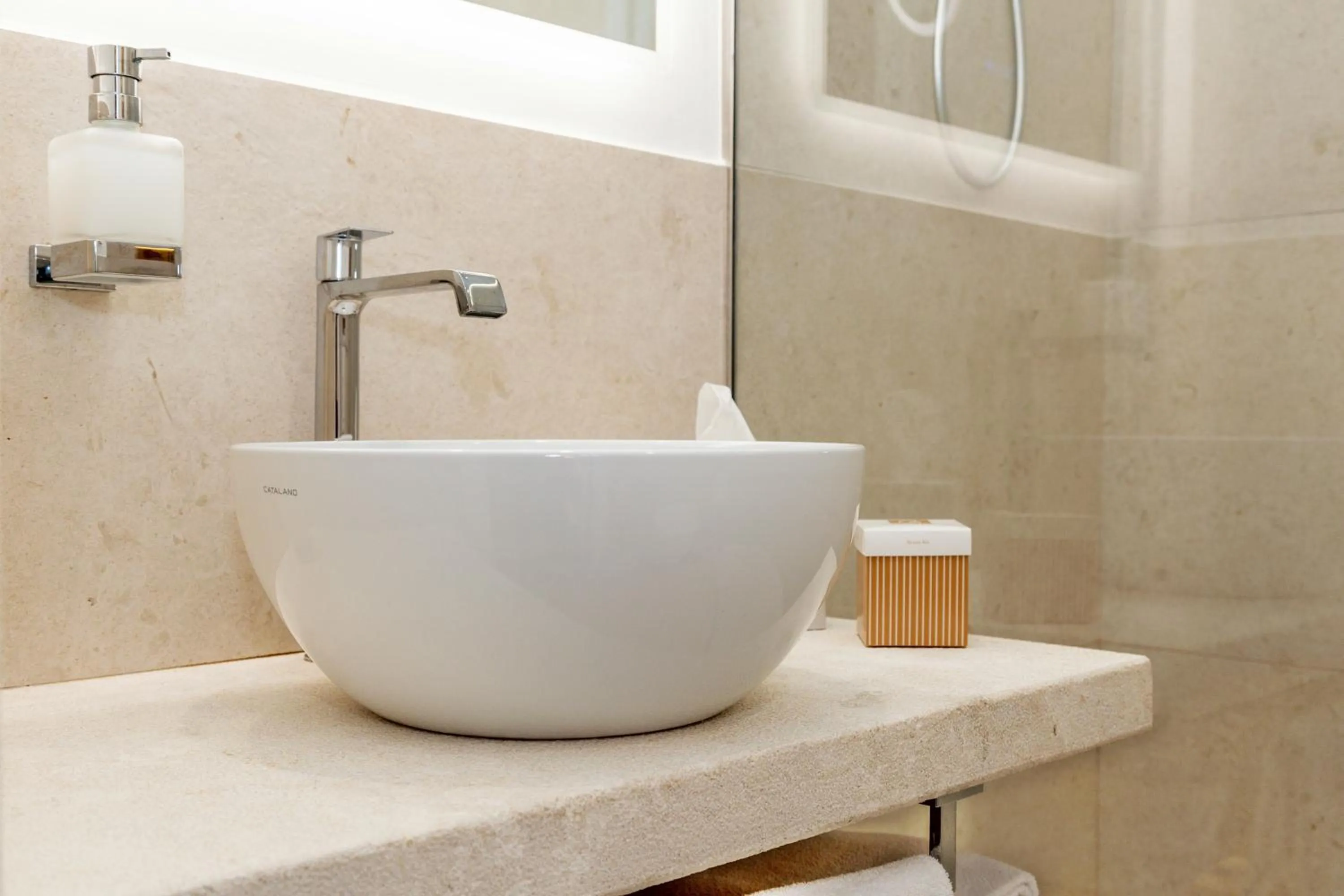 Bathroom in Hotel La Bitta - Bovis Hotels