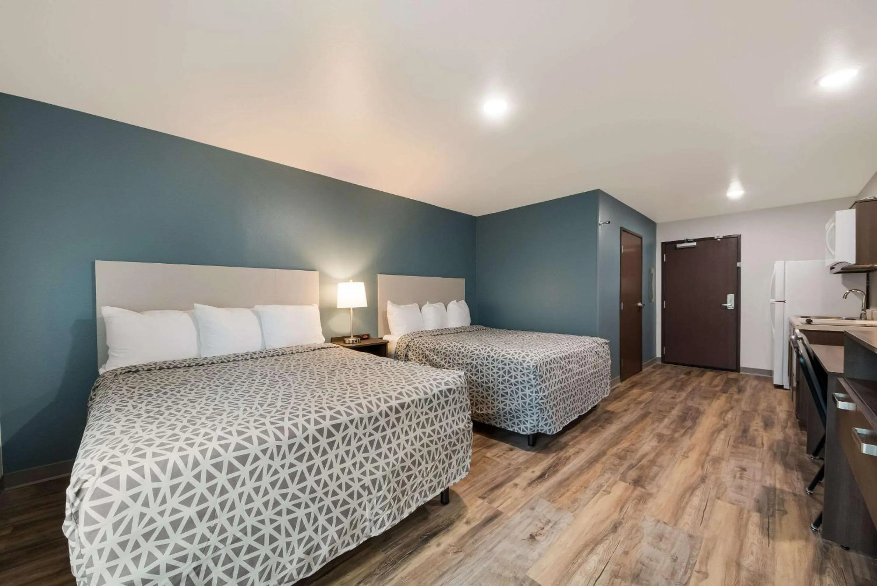 Bedroom, Bed in WoodSpring Suites San Antonio UTSA - Medical Center