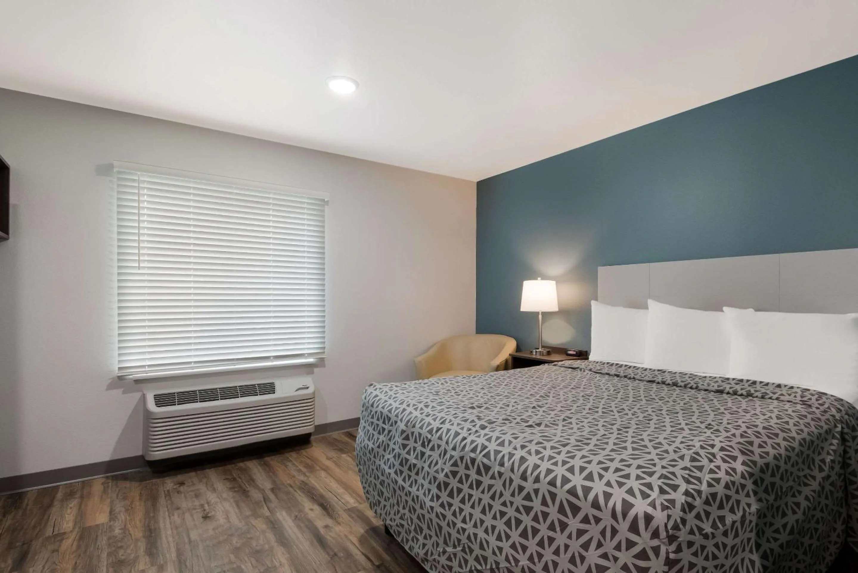 Bedroom, Bed in WoodSpring Suites San Antonio UTSA - Medical Center