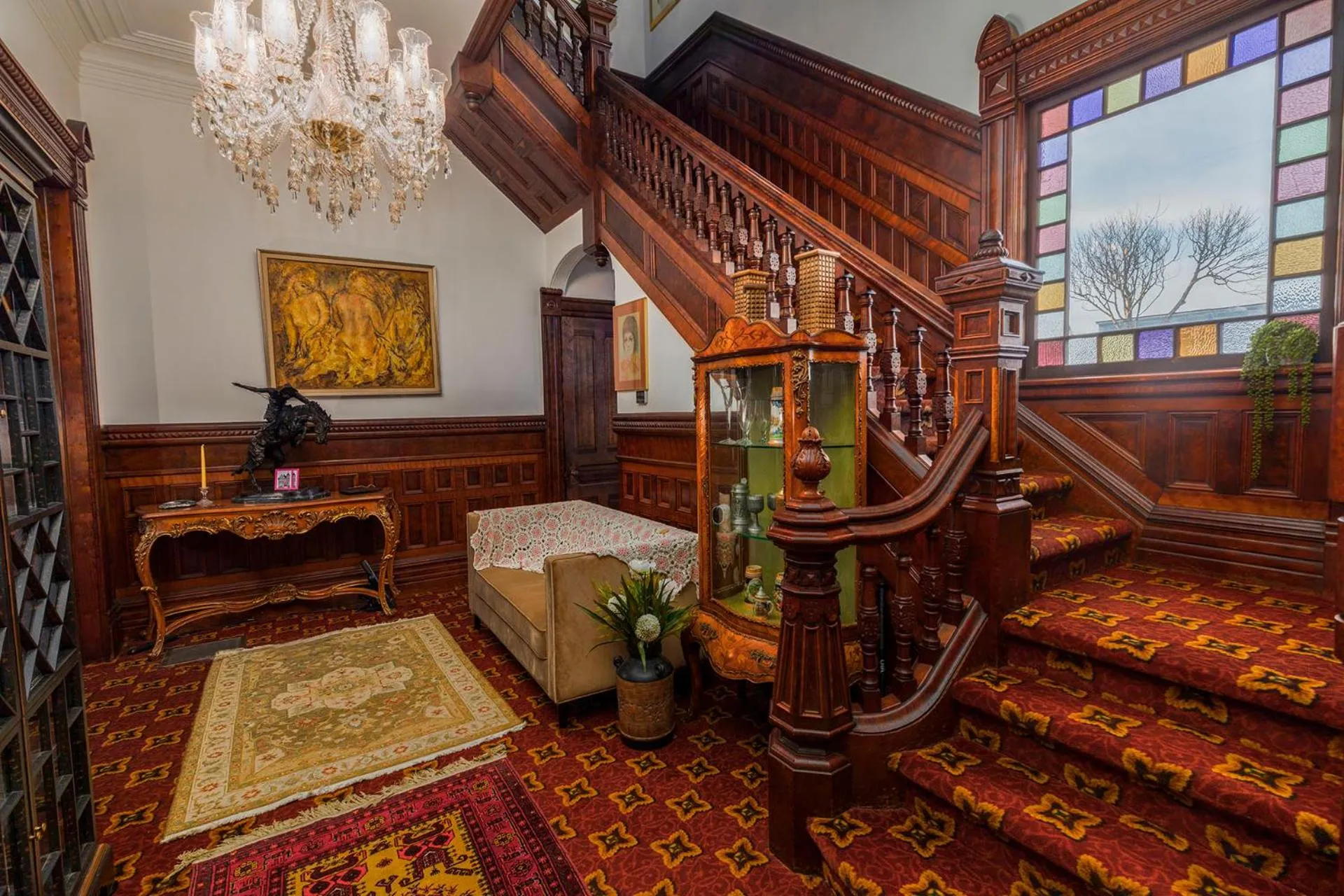 Facade/entrance in Pinc Lady Mansion