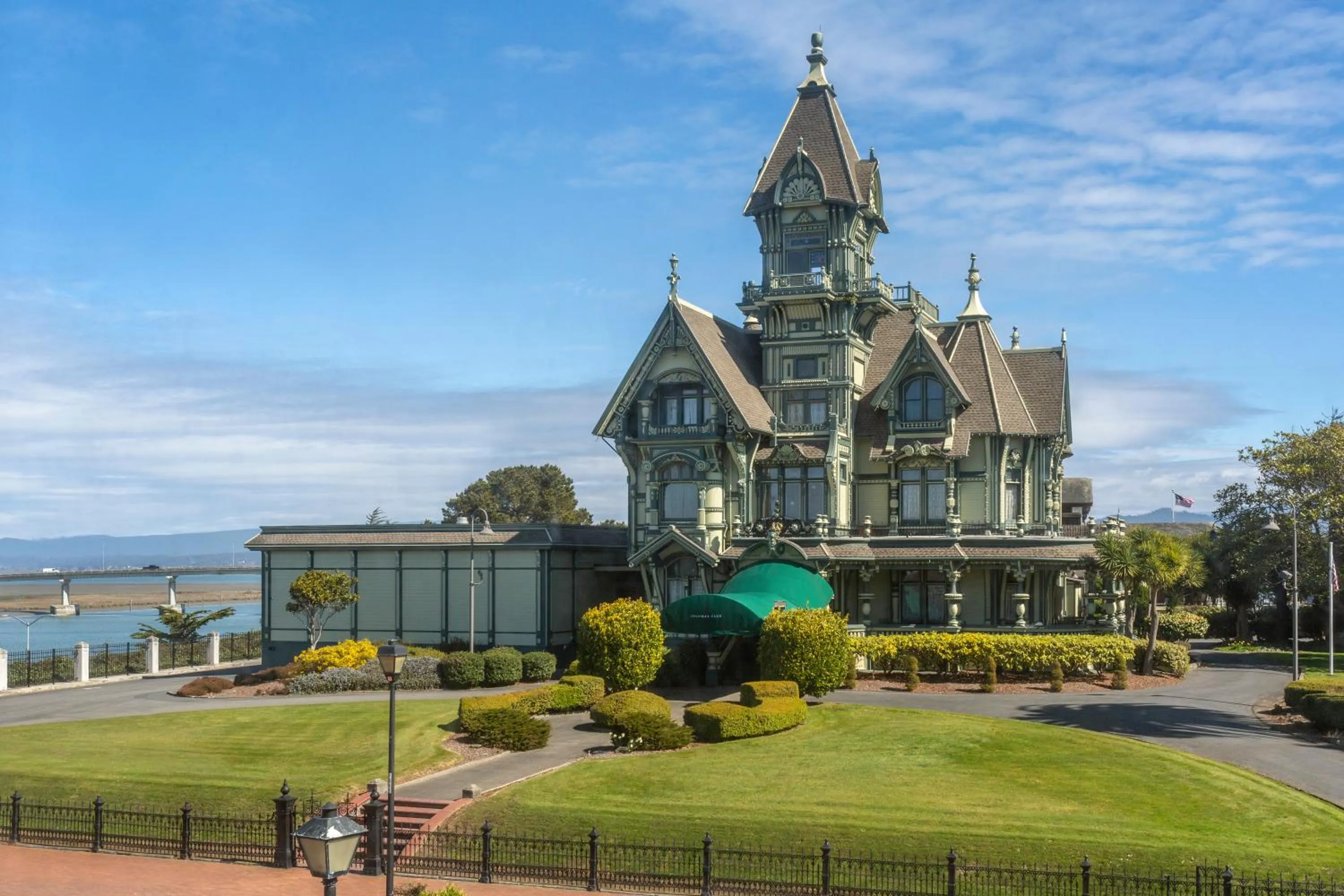 Nearby landmark in Pinc Lady Mansion