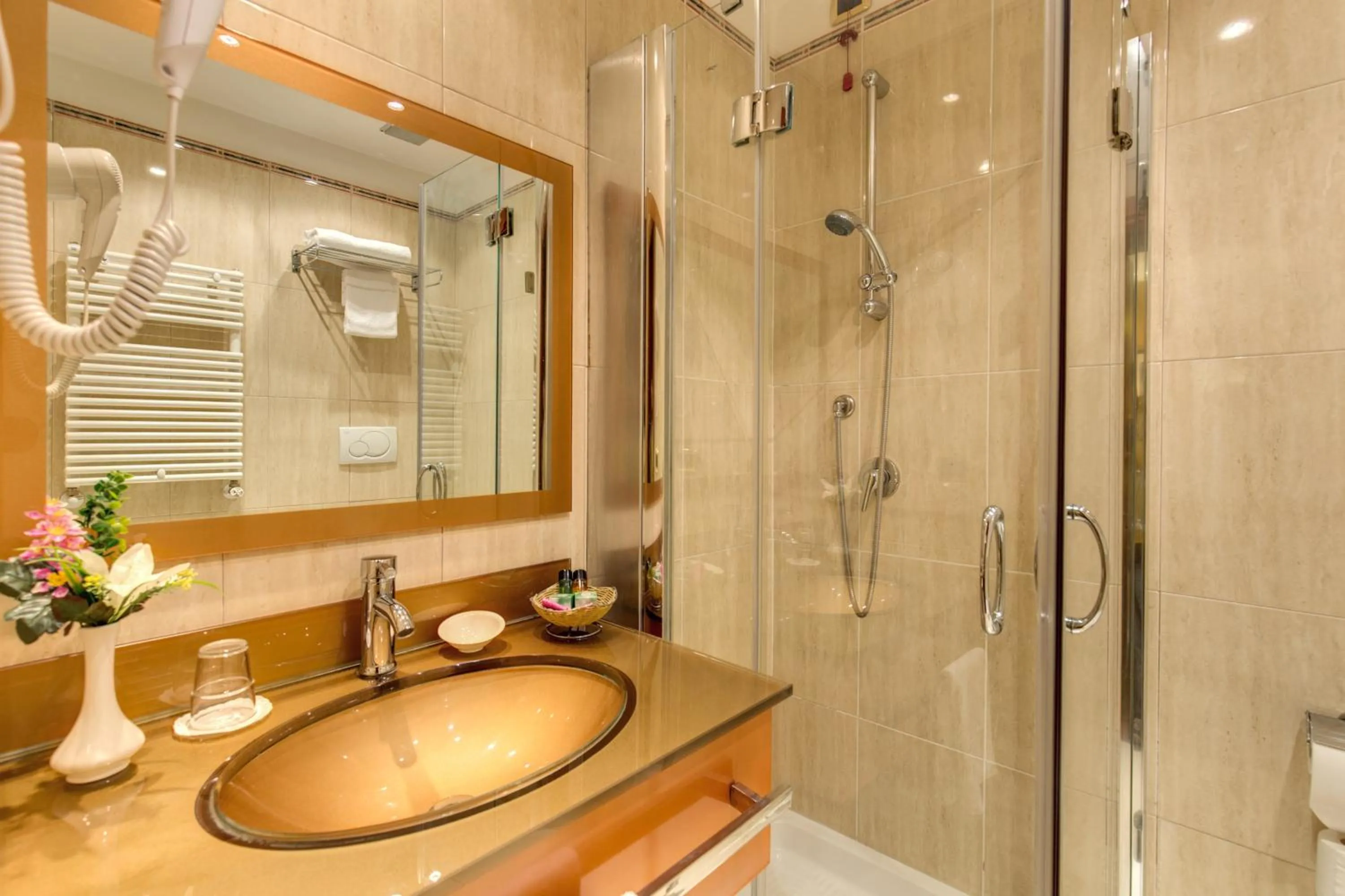 Bathroom in Hotel Impero