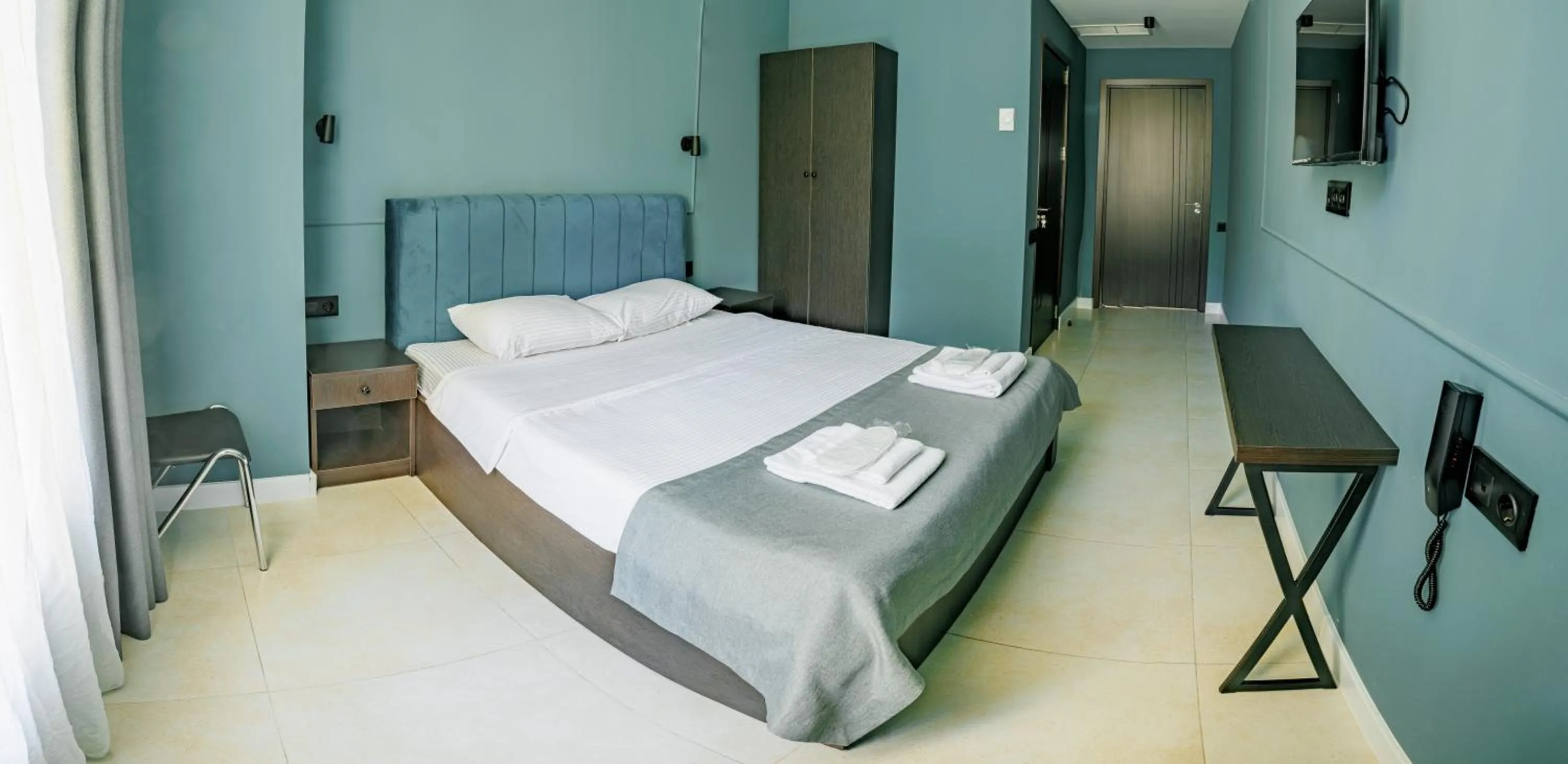 Photo of the whole room, Bed in Route Hotel