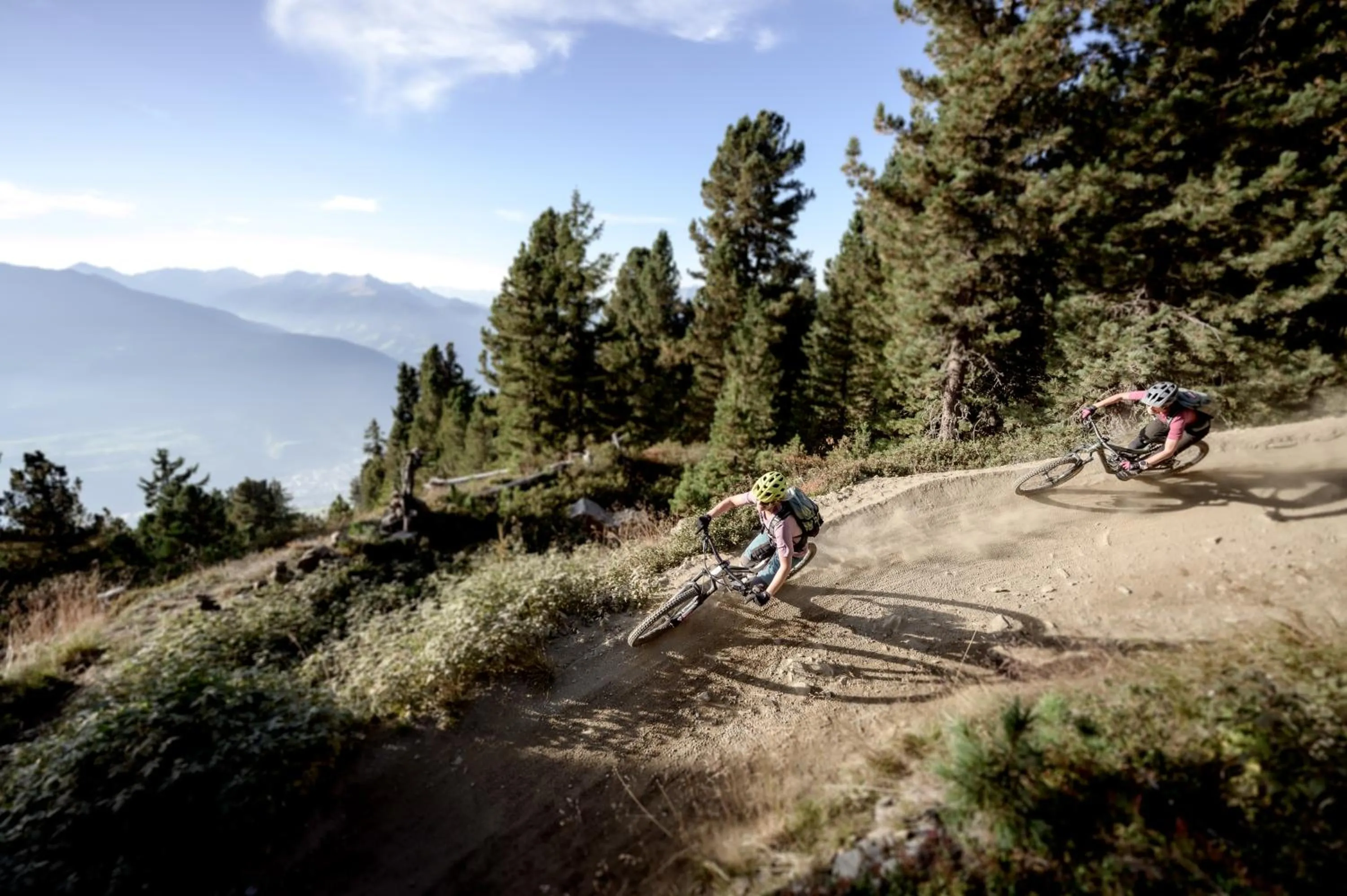 Cycling in KRONE eat drink stay