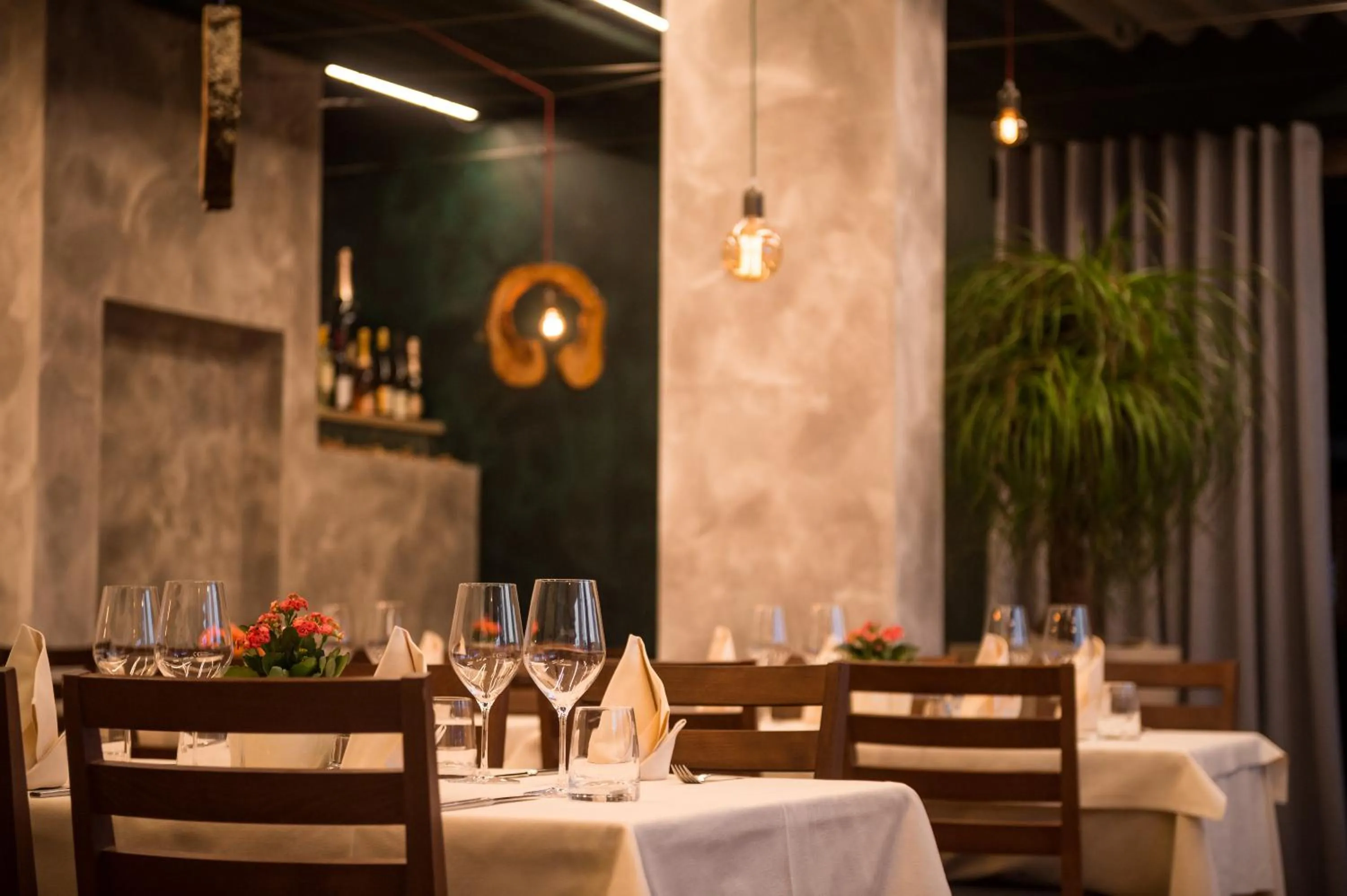 Restaurant/places to eat in KRONE eat drink stay