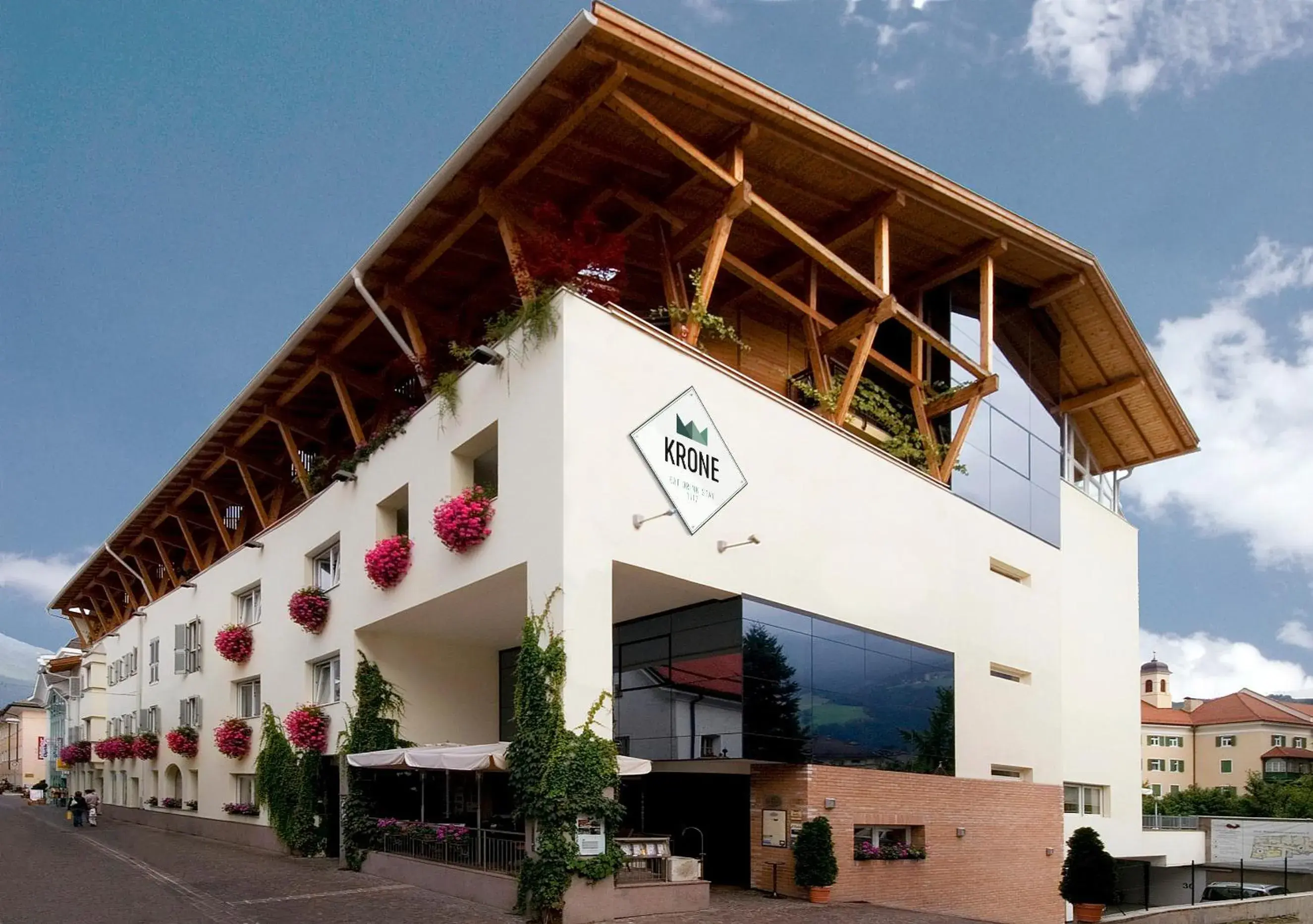 KRONE eat drink stay KRONE eat drink stay