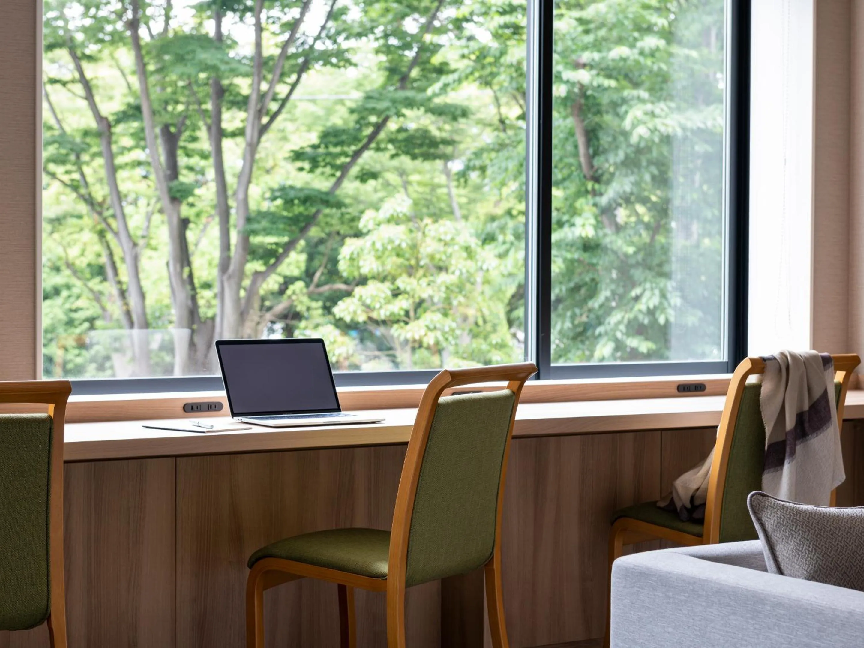 Lounge or bar in Mitsui Garden Hotel Kashiwa-no-ha Park Side - Chiba