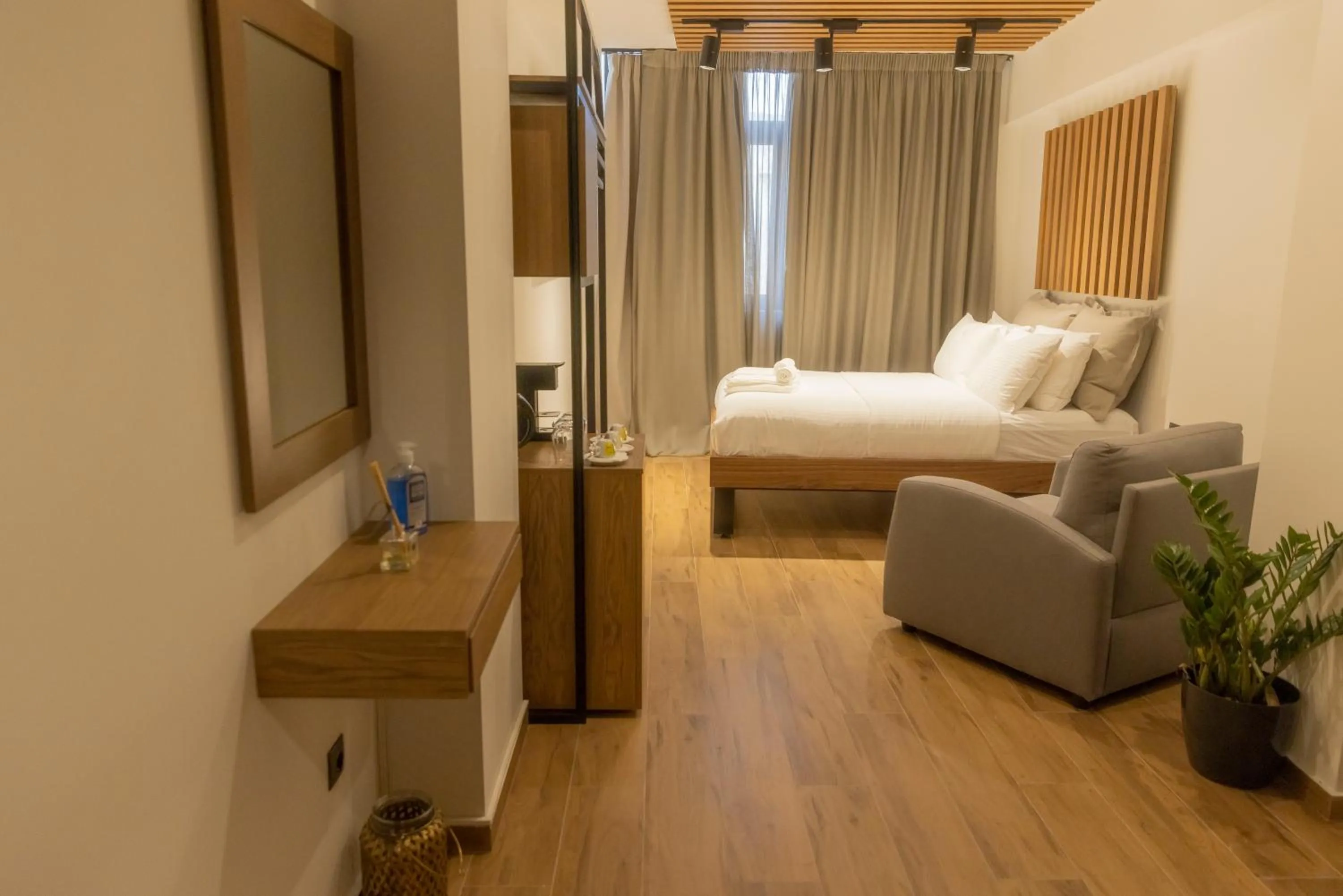 Centrally Elegant Suite by Acropolis