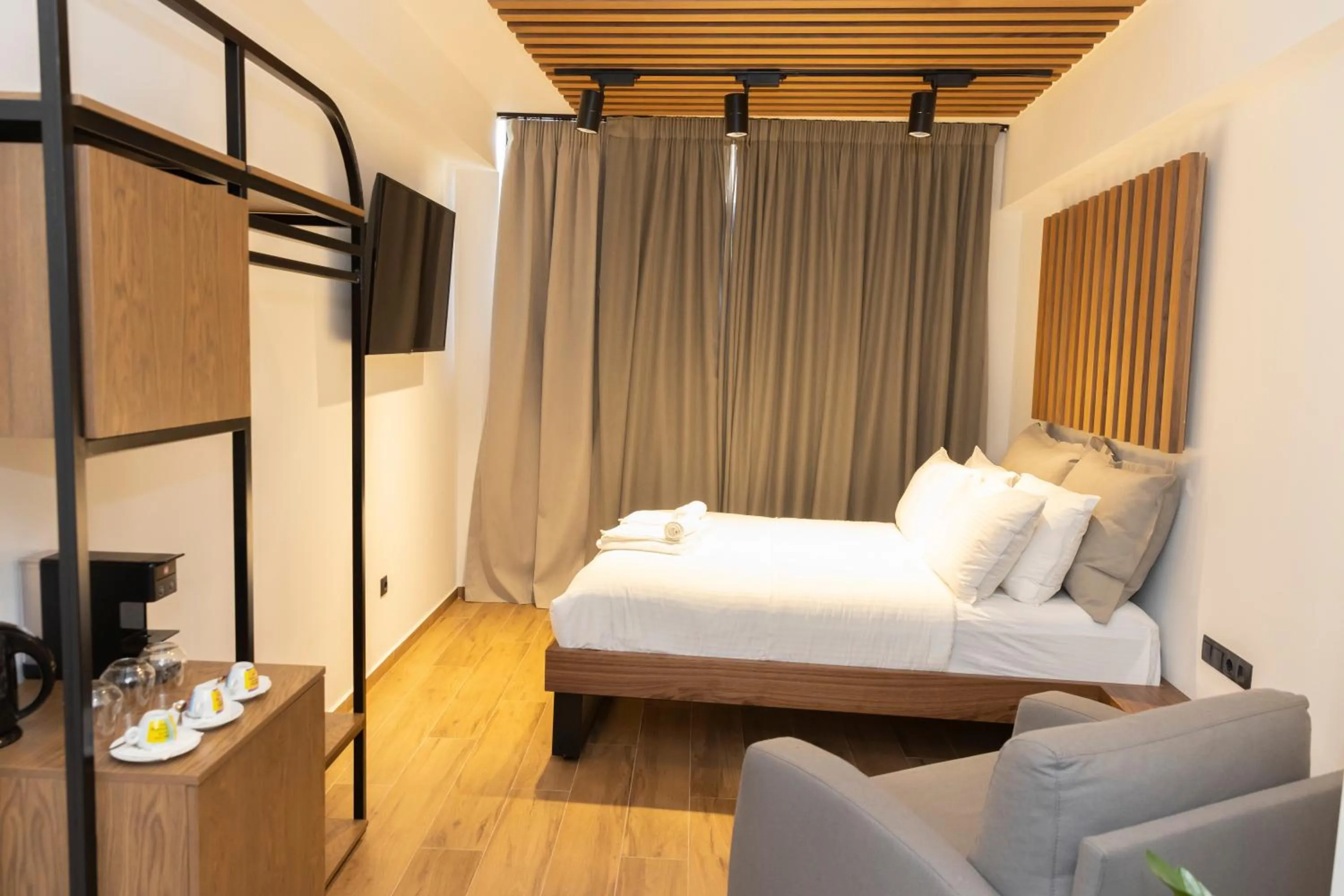 Centrally Elegant Suite by Acropolis