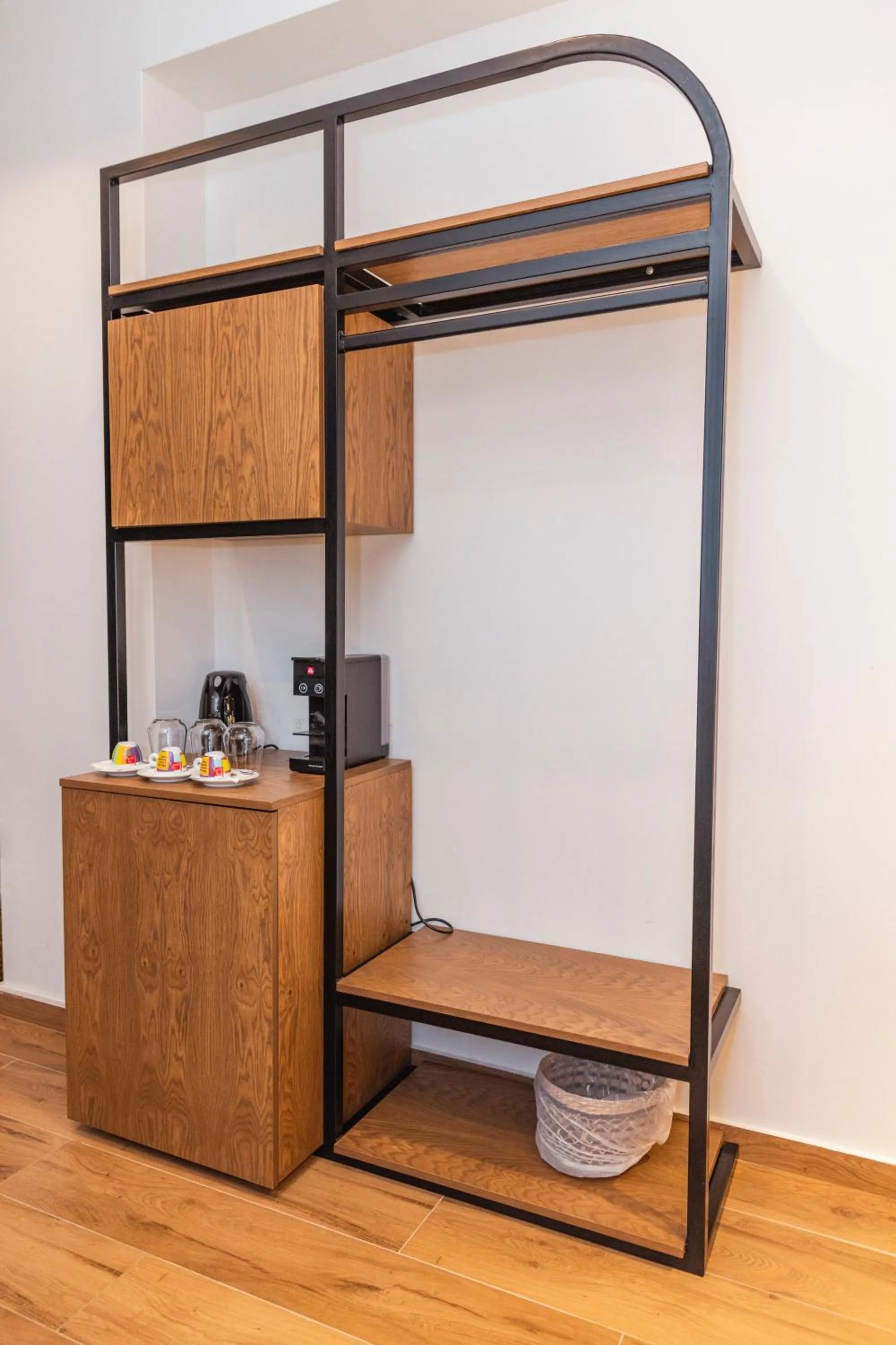 Centrally Elegant Suite by Acropolis