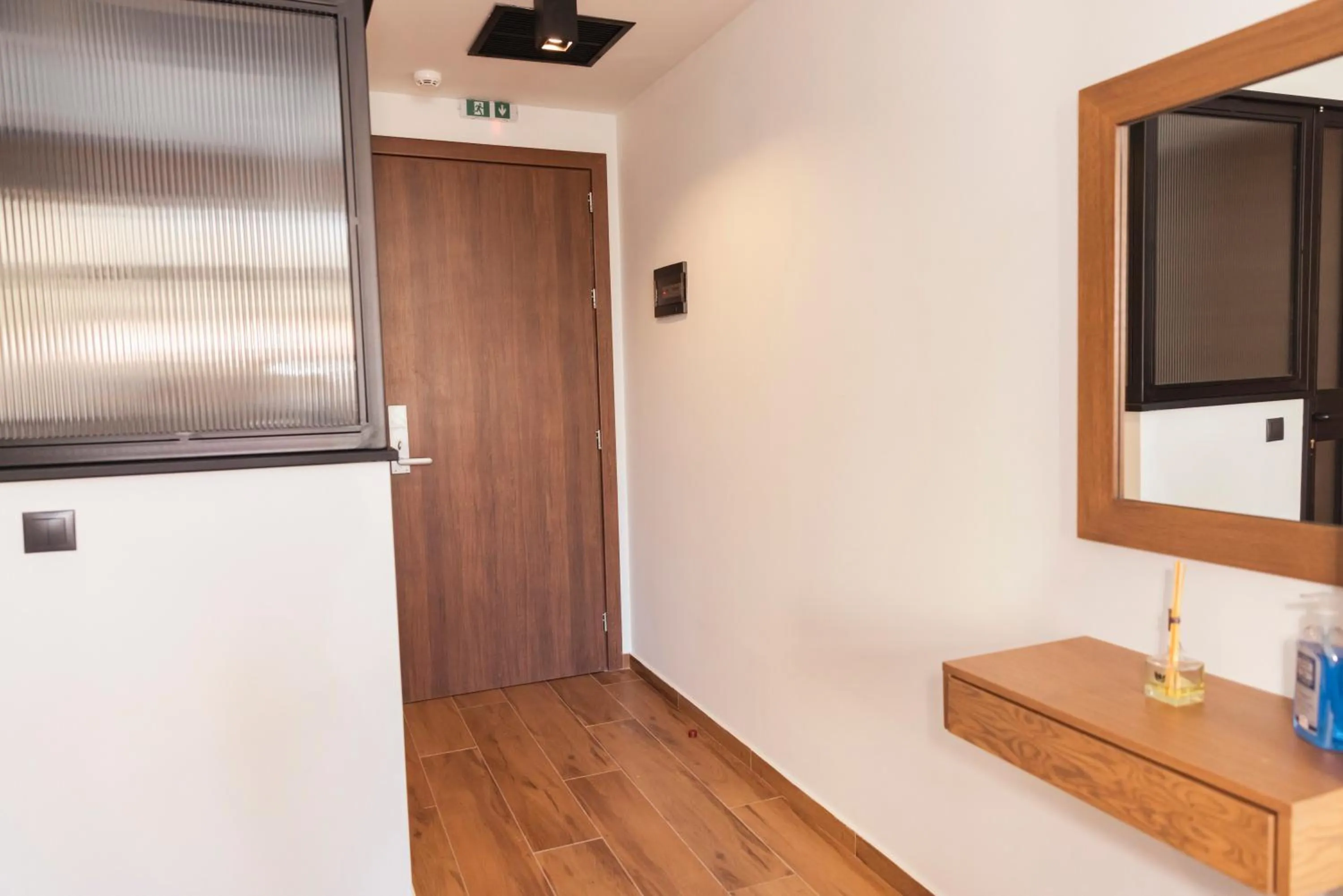 Centrally Elegant Suite by Acropolis