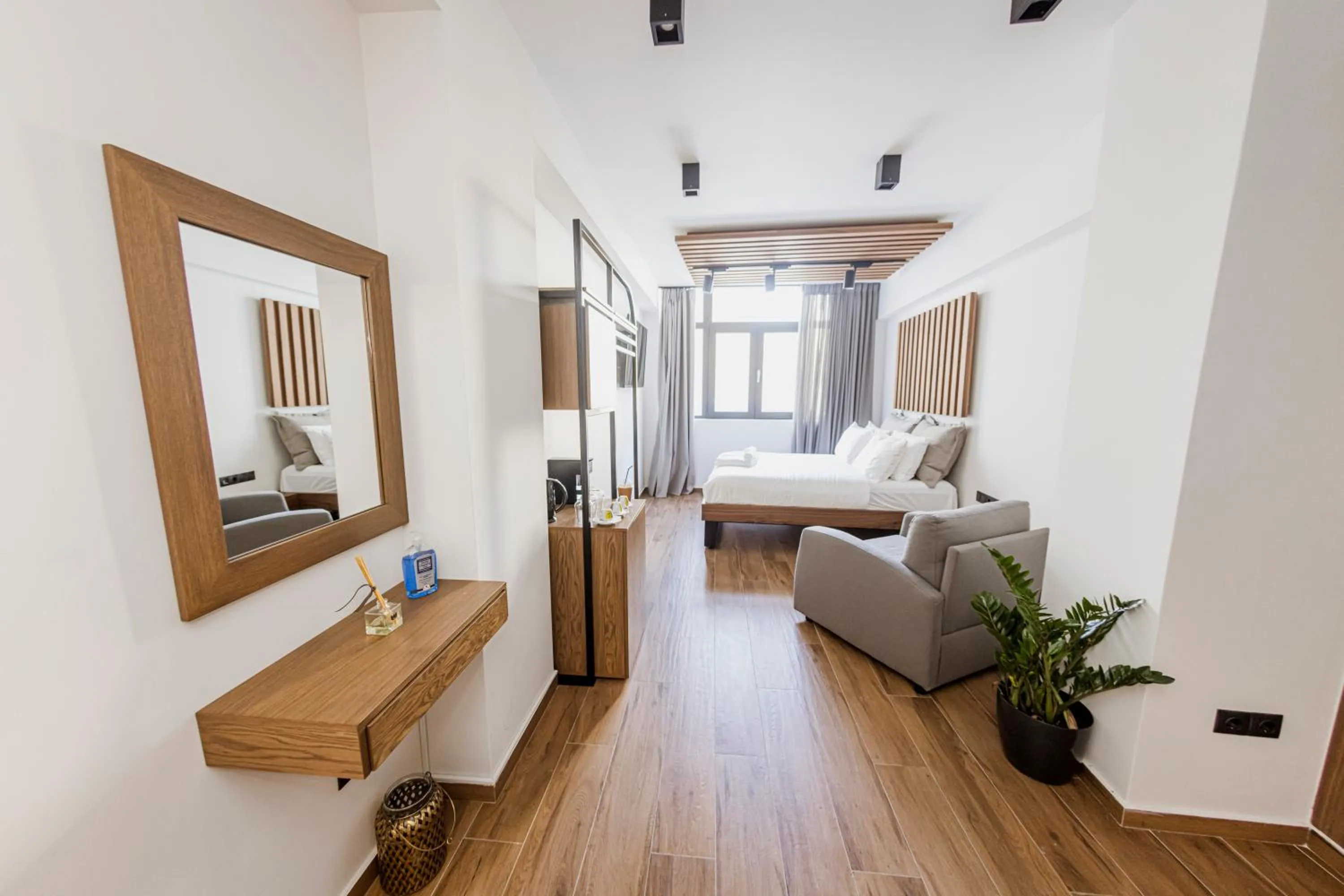 Centrally Elegant Suite by Acropolis