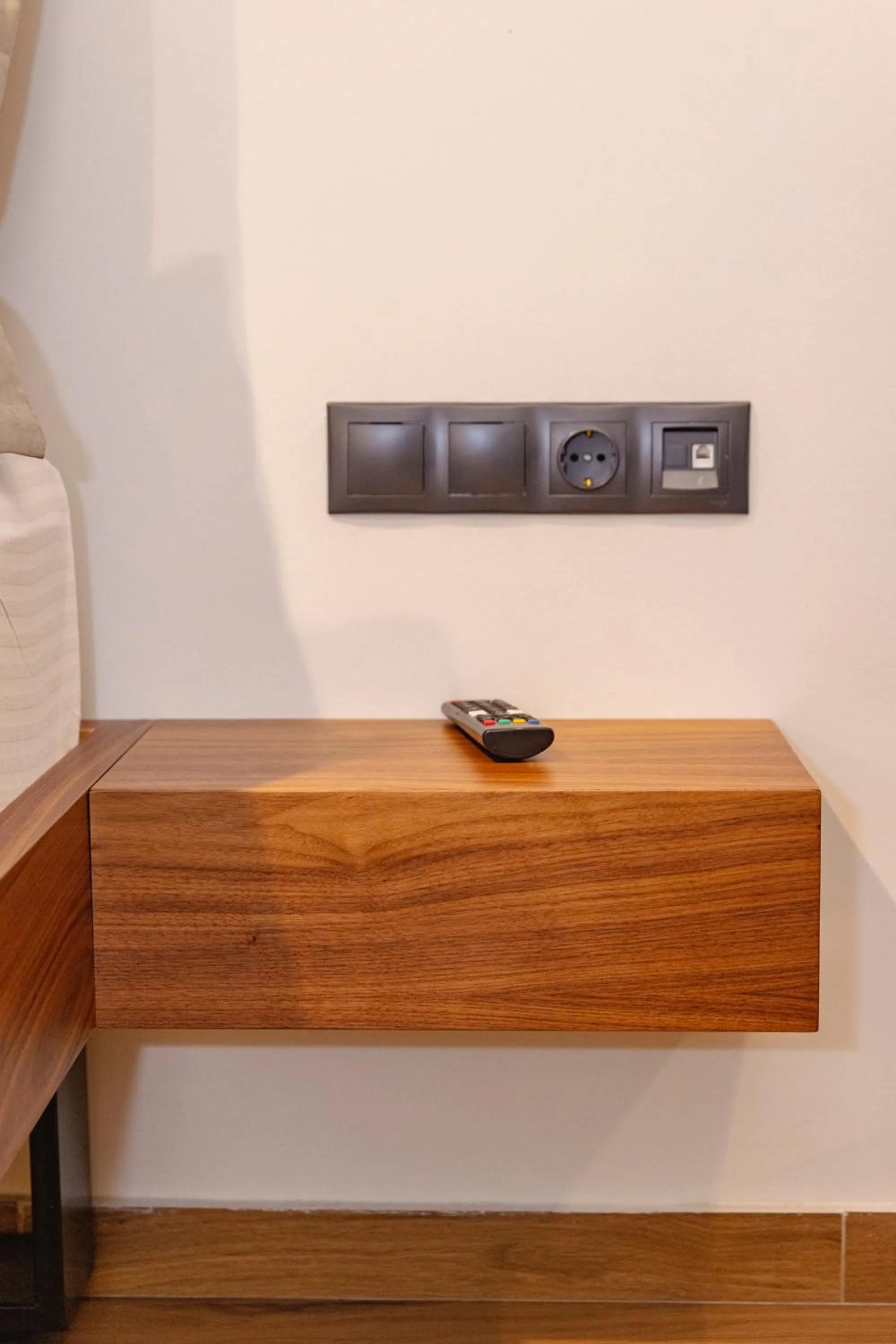 Centrally Elegant Suite by Acropolis