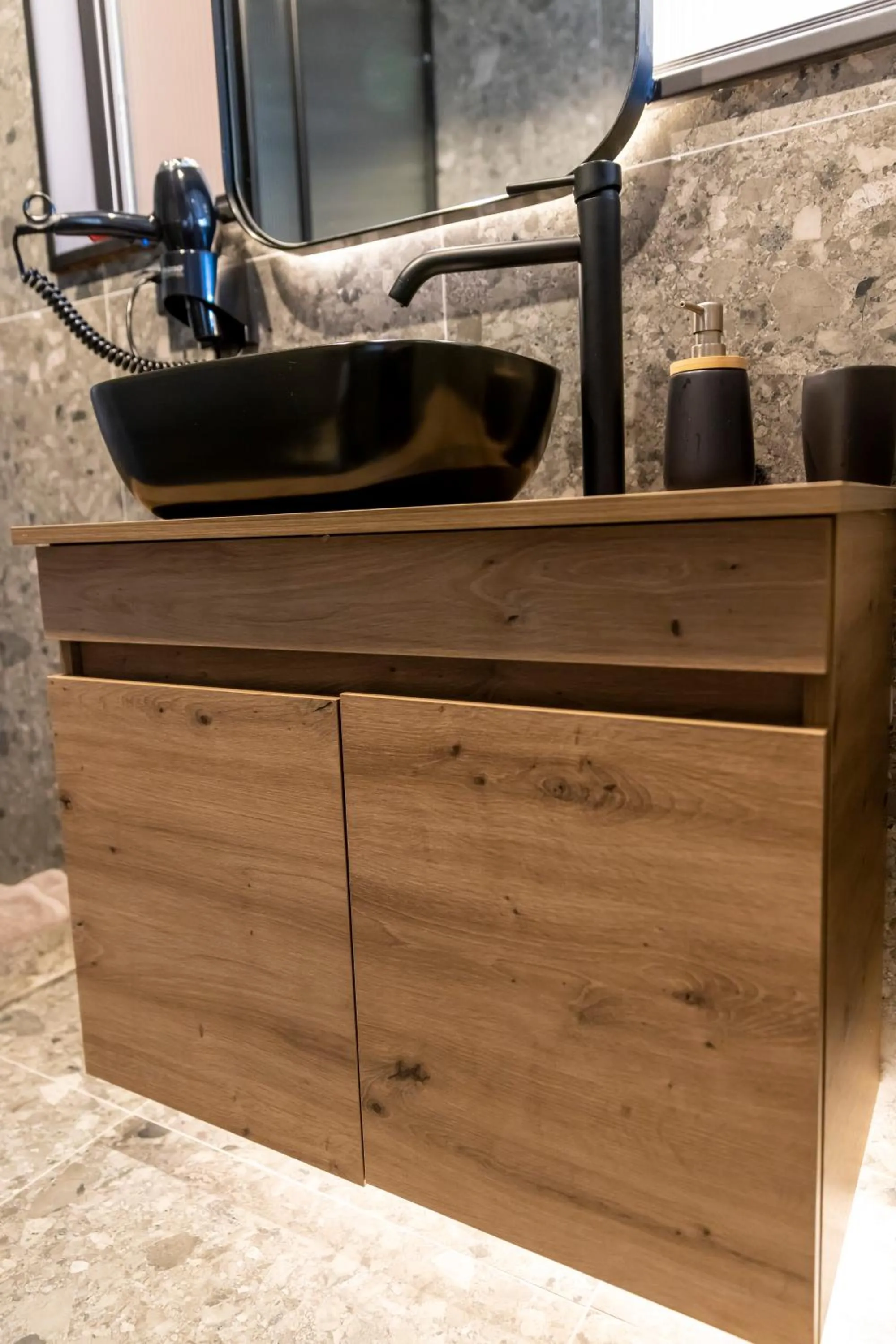 Centrally Elegant Suite by Acropolis