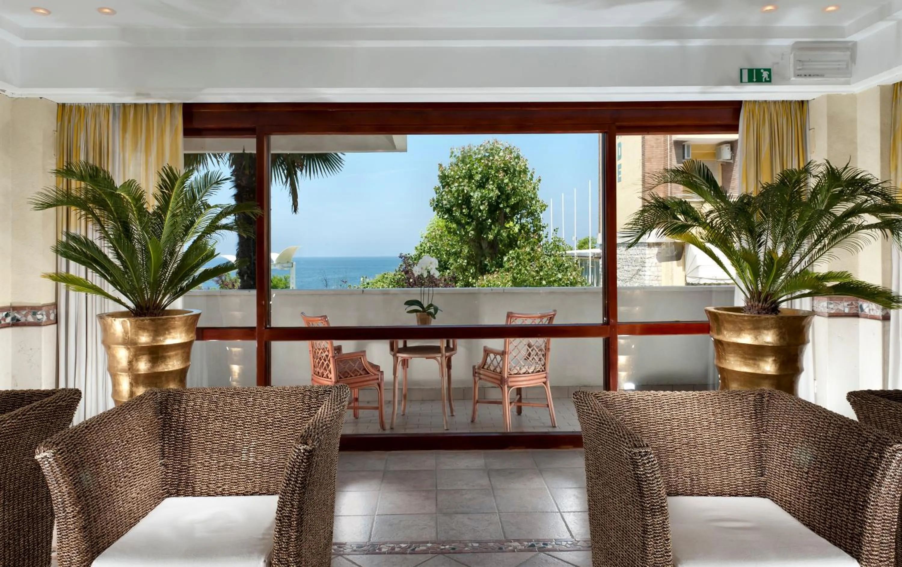 Day in Hotel Alexander