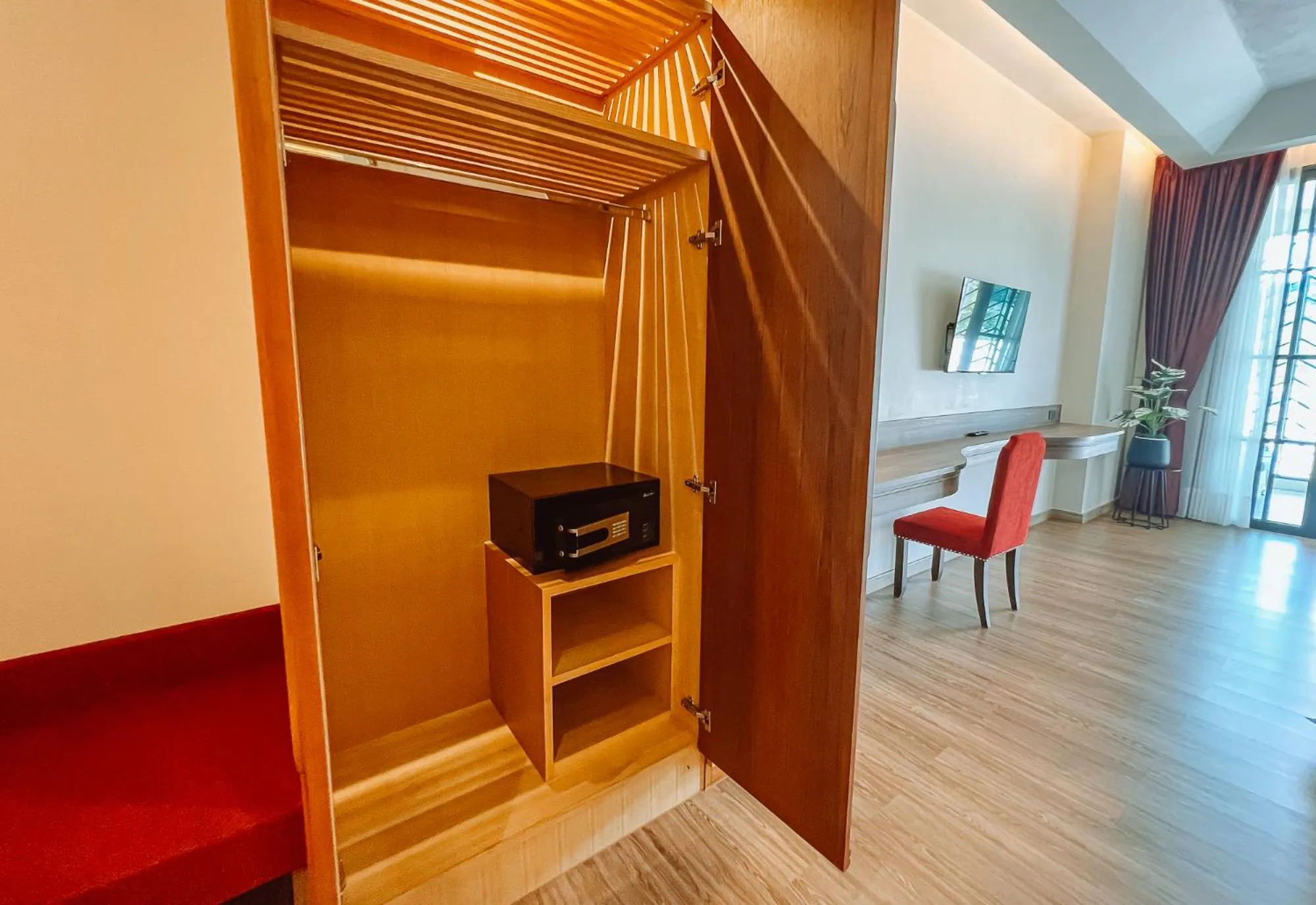 safe in Grand Lord Hotel & Residence - Khao chi chan Pattaya