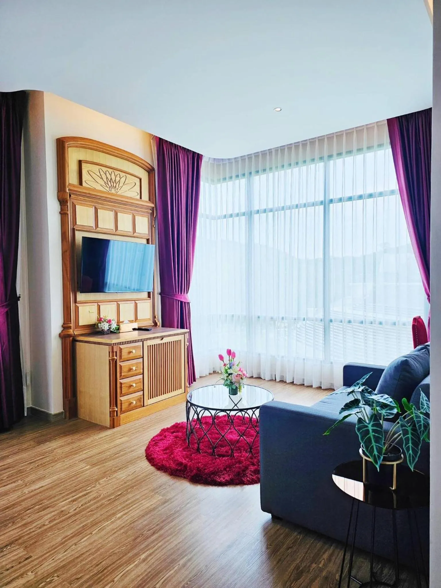 Living room in Grand Lord Hotel & Residence - Khao chi chan Pattaya