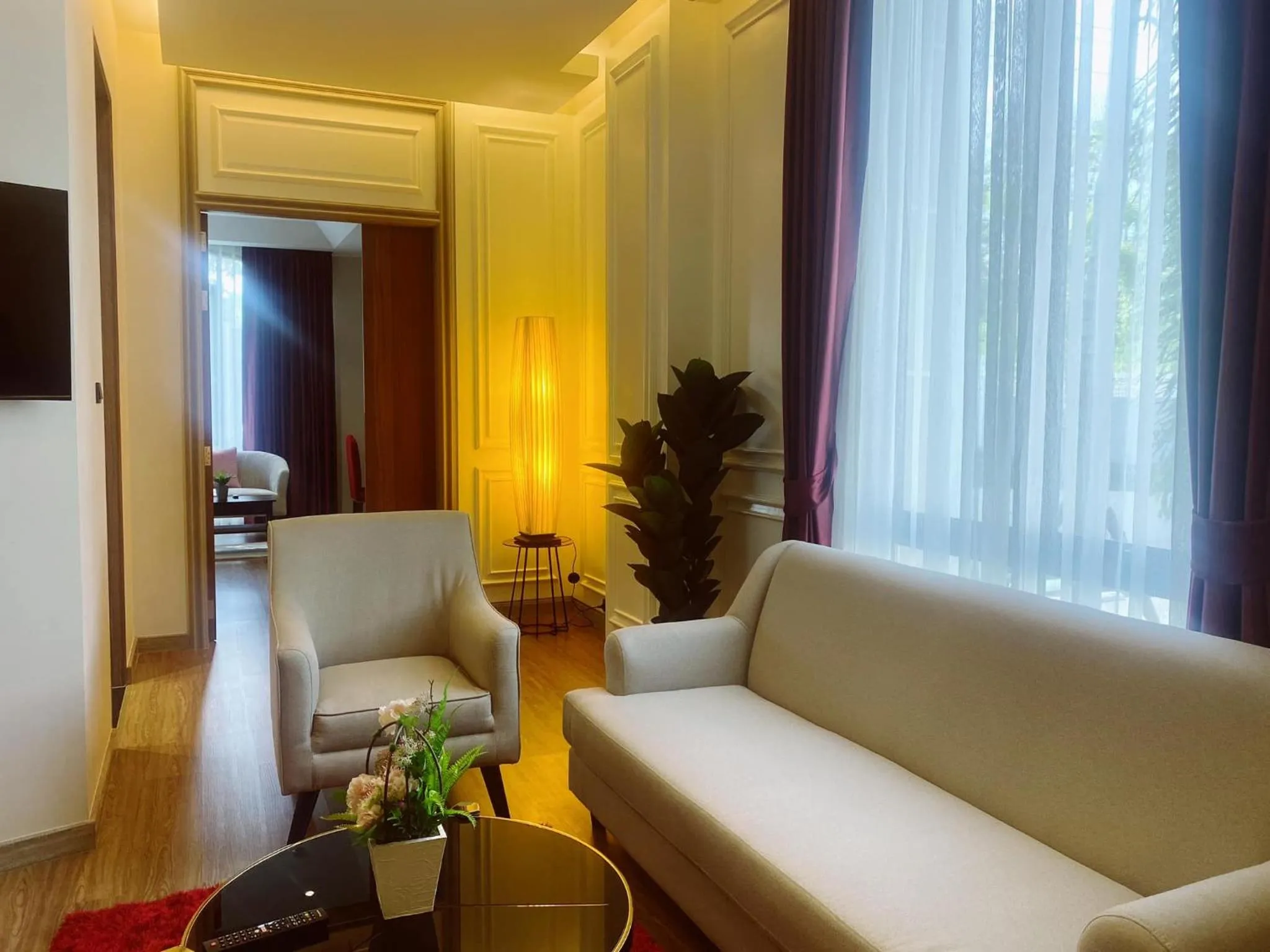 Living room in Grand Lord Hotel & Residence - Khao chi chan Pattaya