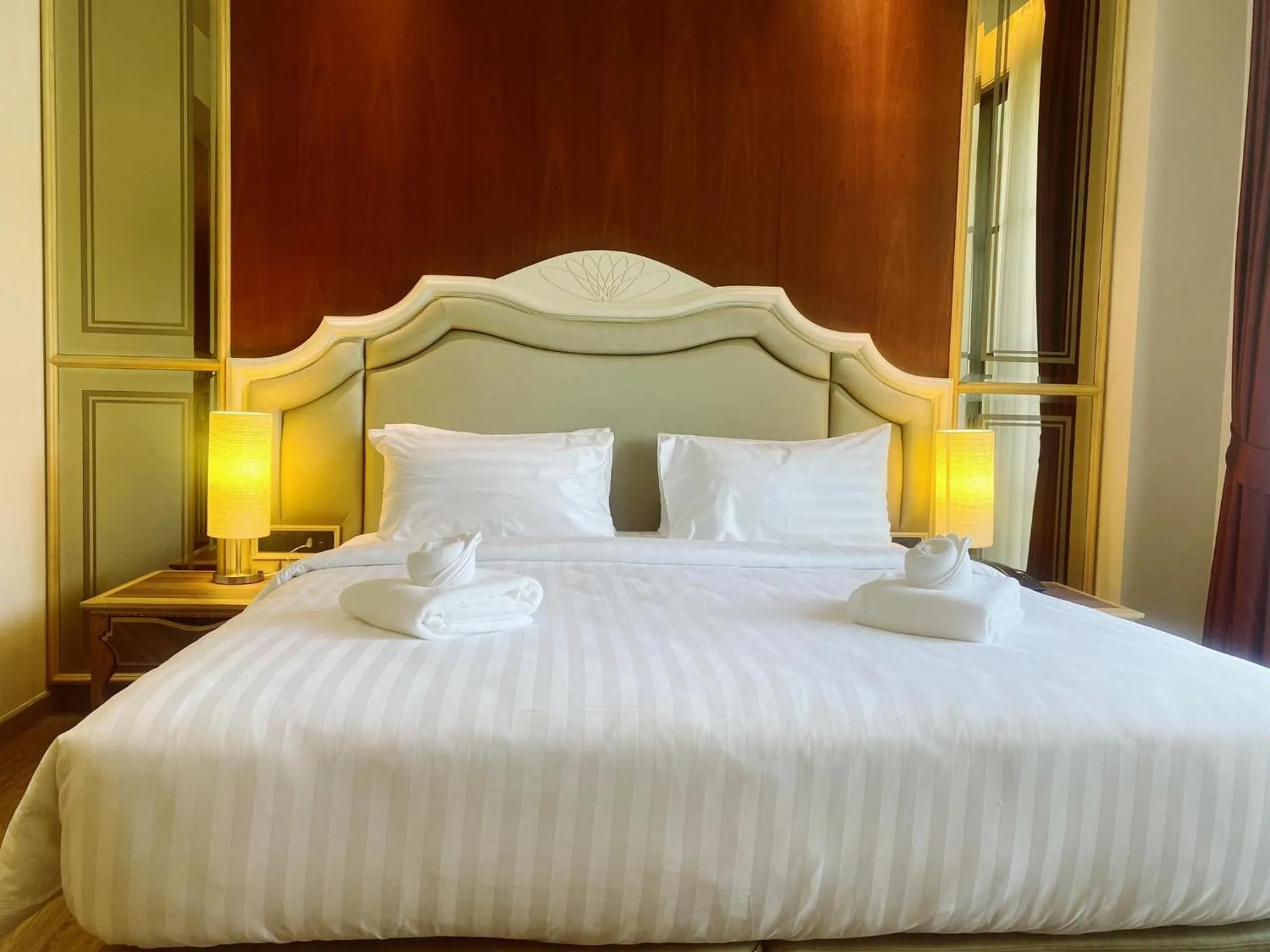 Bed in Grand Lord Hotel & Residence - Khao chi chan Pattaya