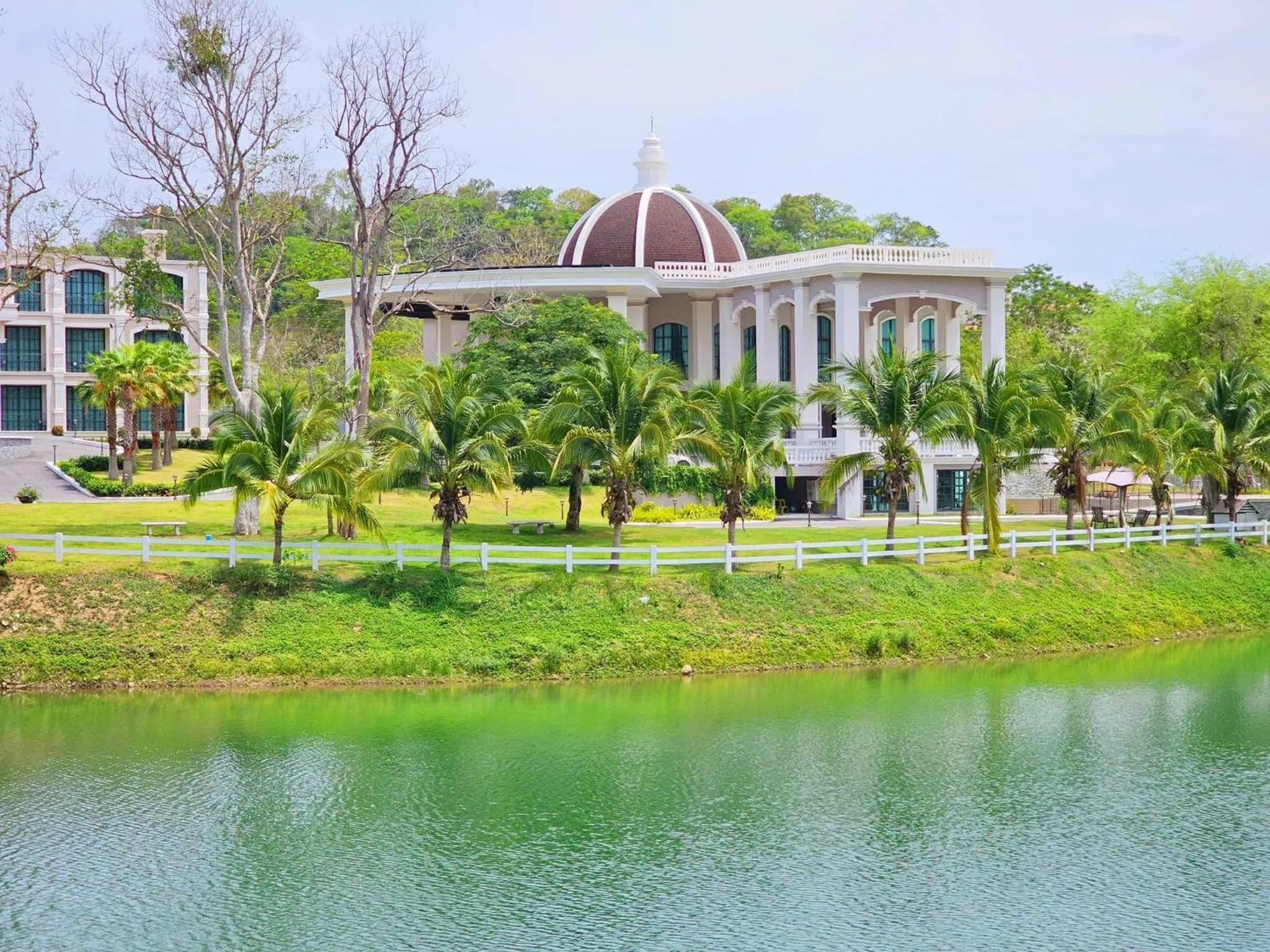 Grand Lord Hotel & Residence - Khao chi chan Pattaya